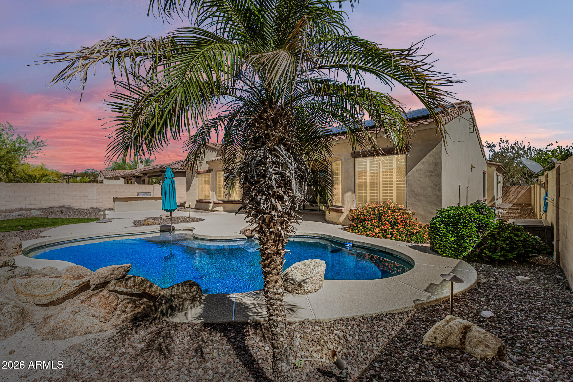 18135 W WILLOW Drive W, Goodyear, AZ 85338