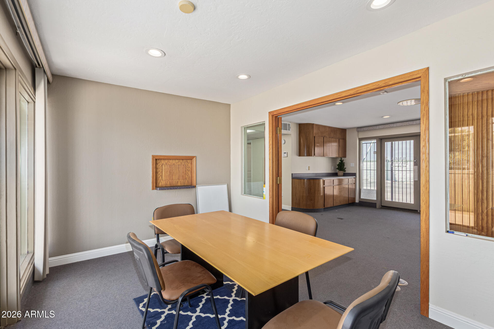 8545 N BLACK CANYON Highway, Phoenix, AZ 85021