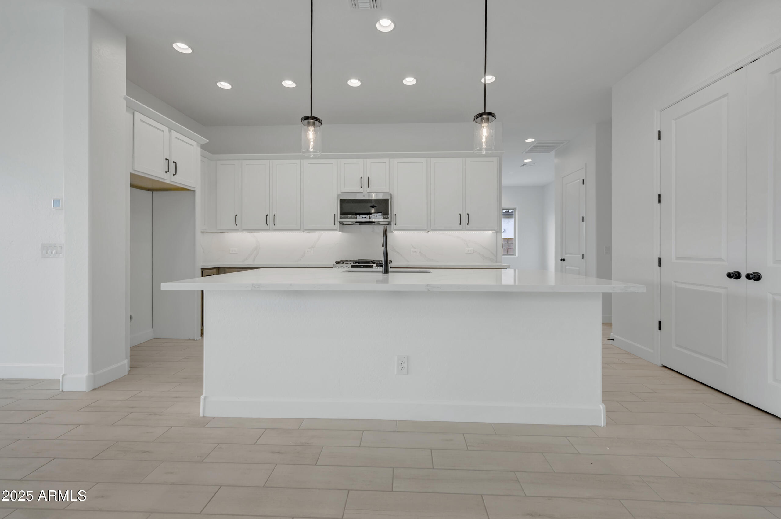 2391 E Amfissa Drive, San Tan Valley, AZ 85140