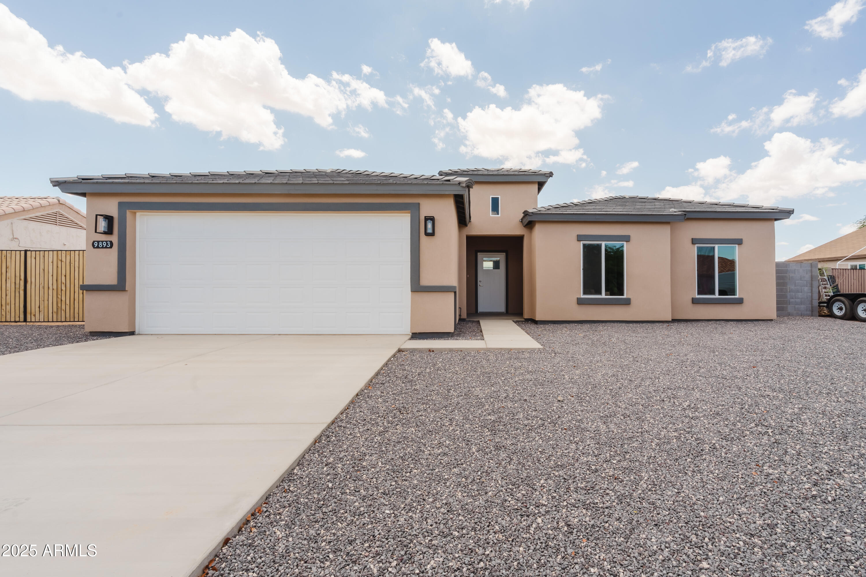9893 W SUNBIRD Drive, Arizona City, AZ 85123