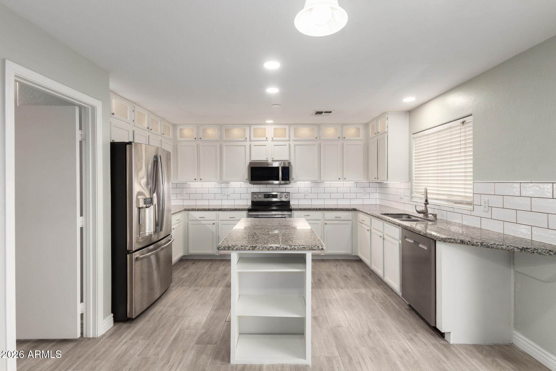 1614 E VERNOA Street, San Tan Valley, AZ 85140