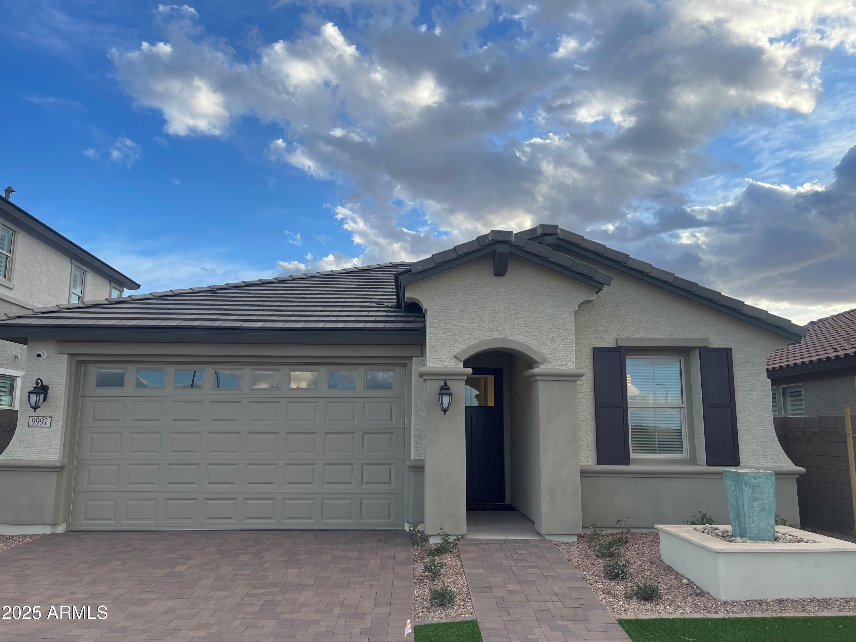 9976 W CHEERY LYNN Road, Avondale, AZ 85392