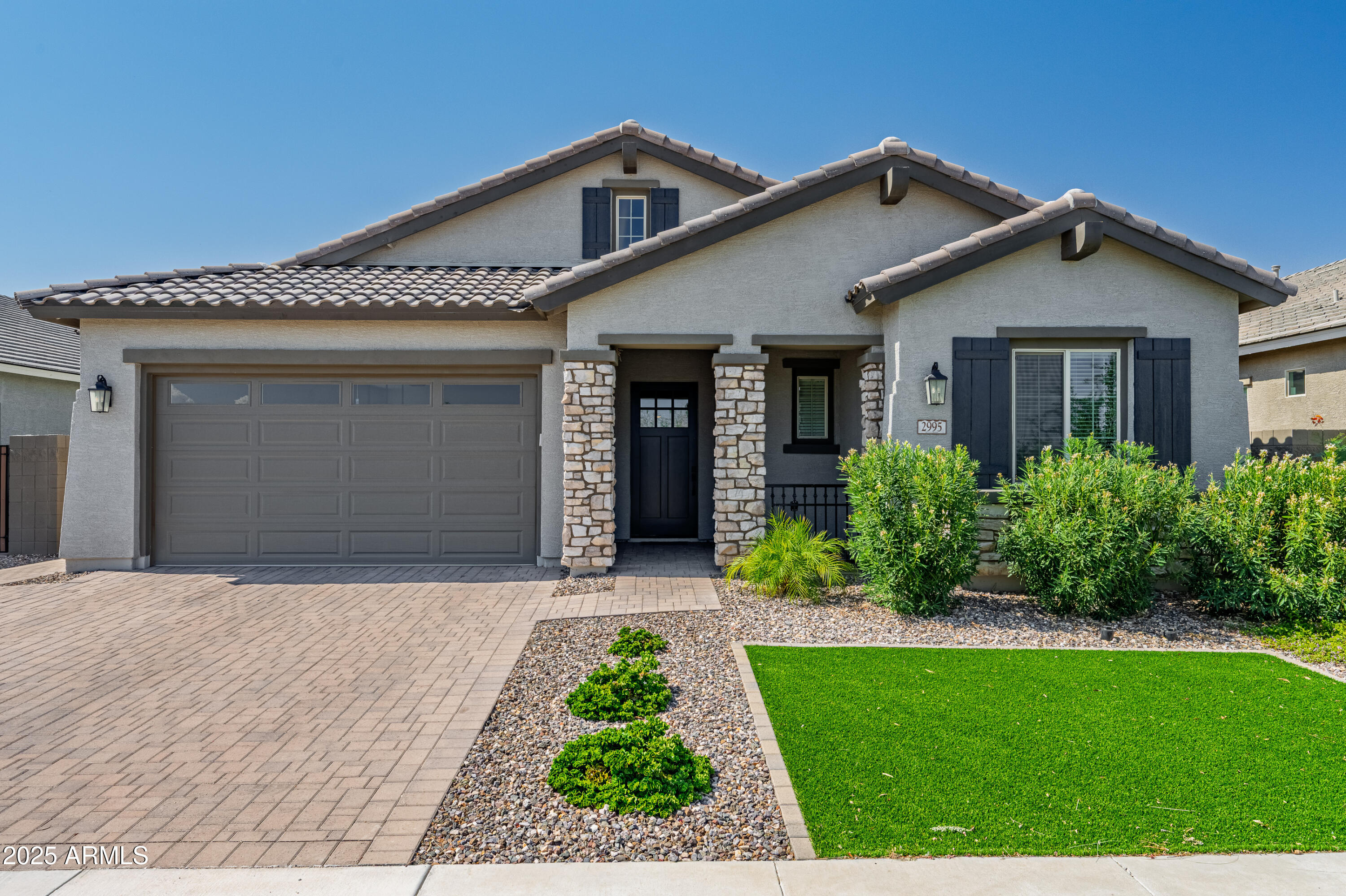 2995 W LYNX Drive, San Tan Valley, AZ 85144