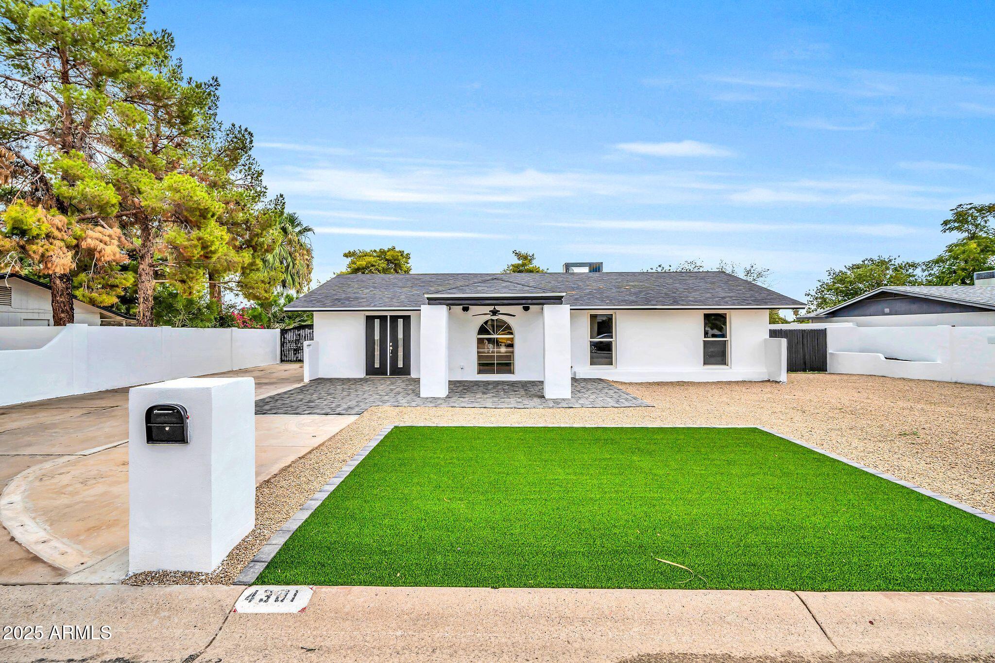 4301 E BLUEFIELD Avenue, Phoenix, AZ 85032