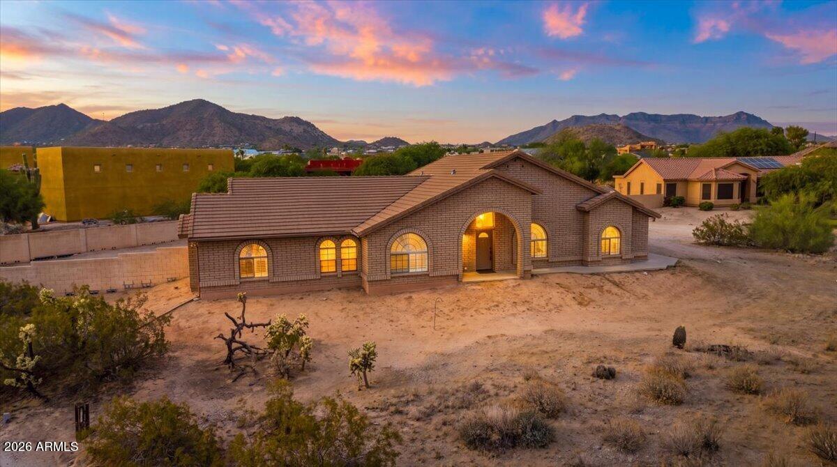 8112 E MCDOWELL Road, Mesa, AZ 85207