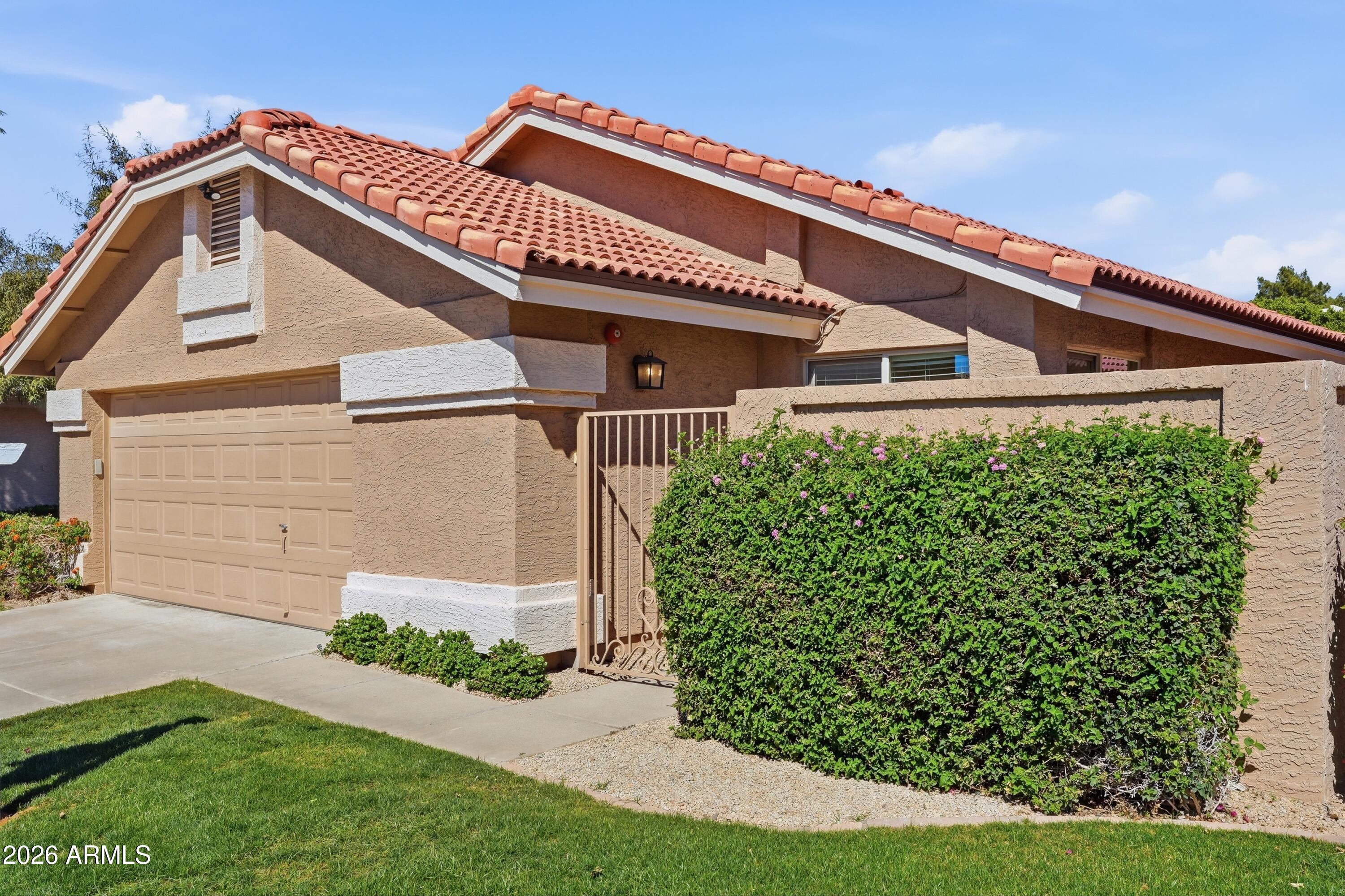 8832 E SUNNYSIDE Drive, Scottsdale, AZ 85260