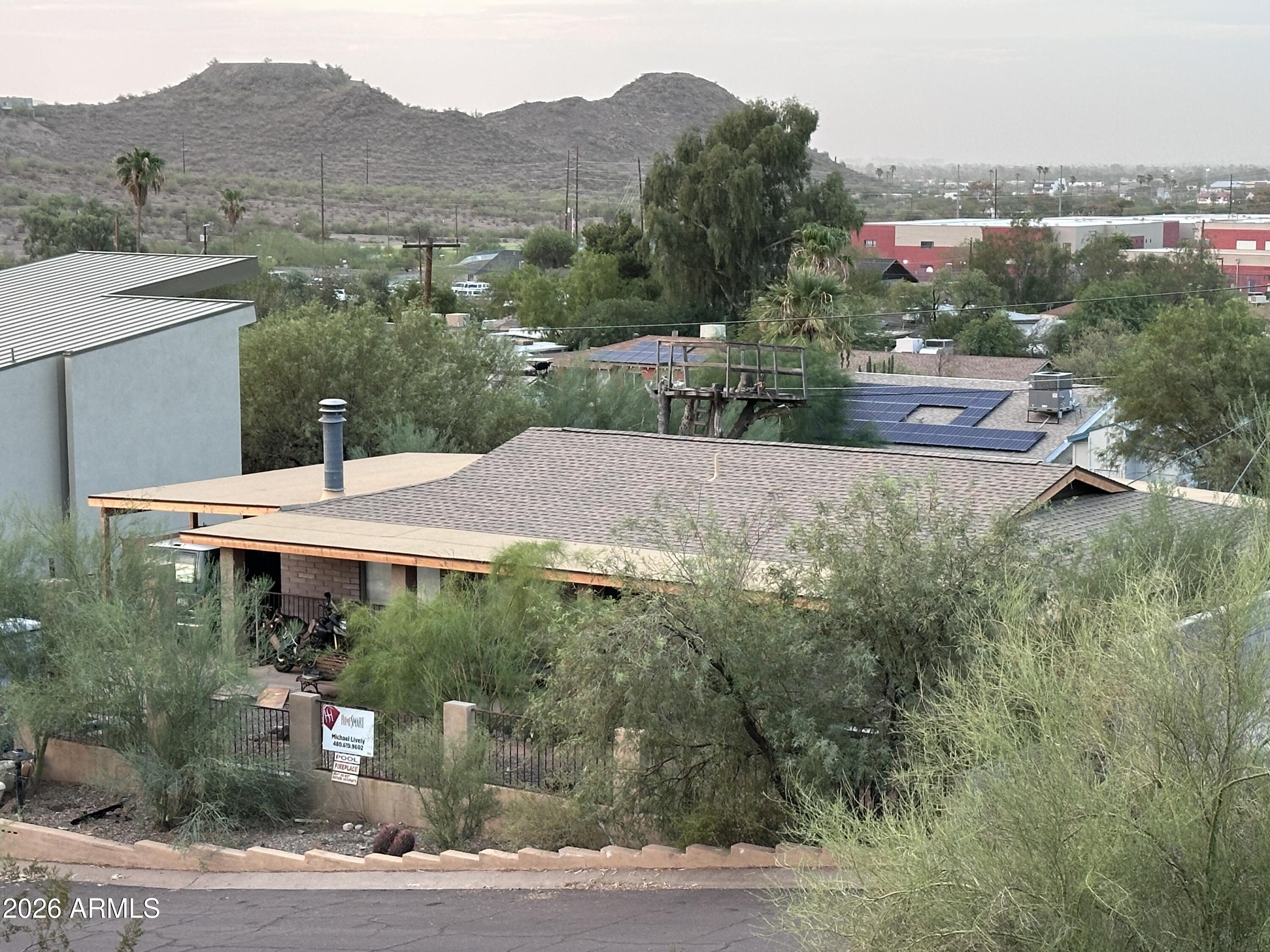 939 W MERCER Lane, Phoenix, AZ 85029