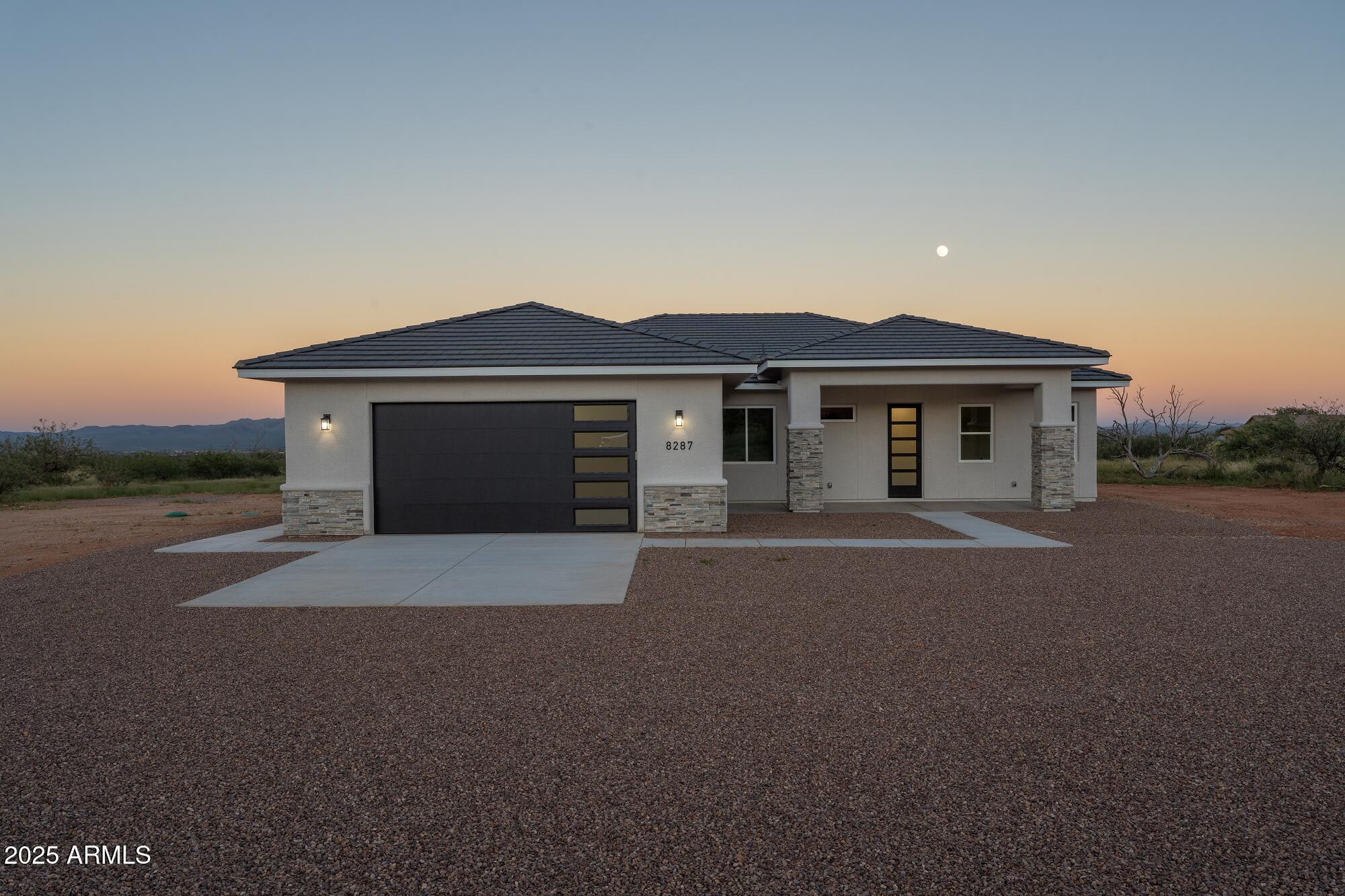 8287 S Elohyna Lane, Hereford, AZ 85615