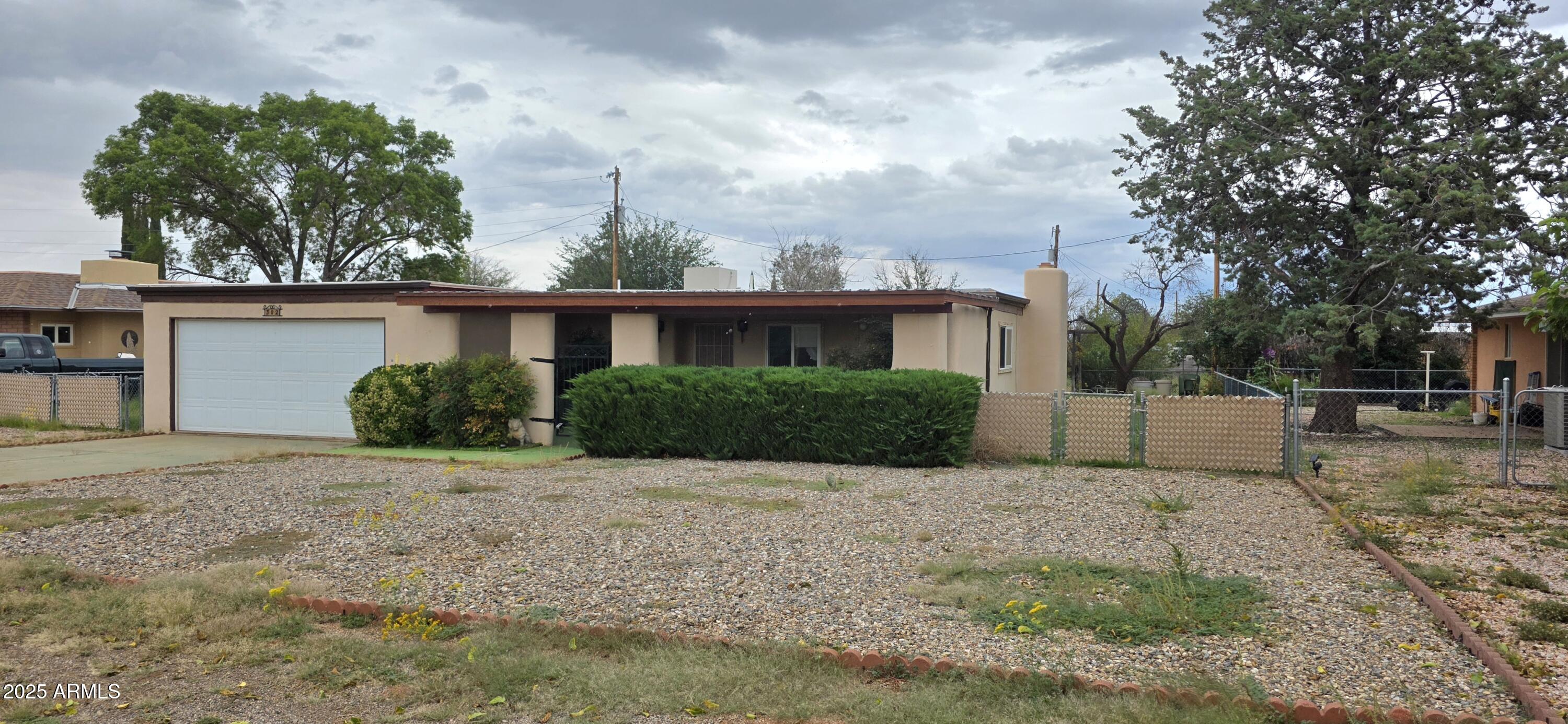 302 N SAGE Street, Pearce, AZ 85625