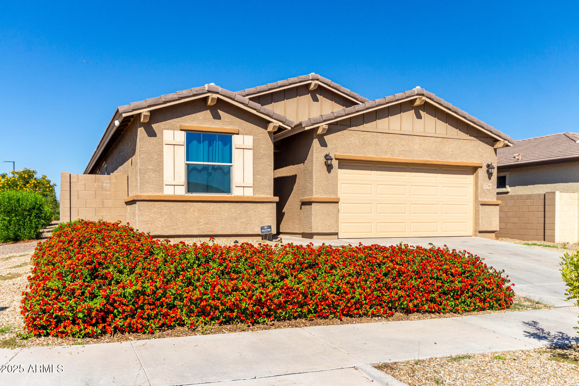 17796 W ROBIN Lane, Surprise, AZ 85387