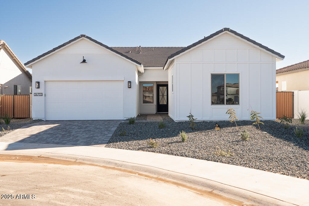36703 N Torrontes Drive, San Tan Valley, AZ 85140
