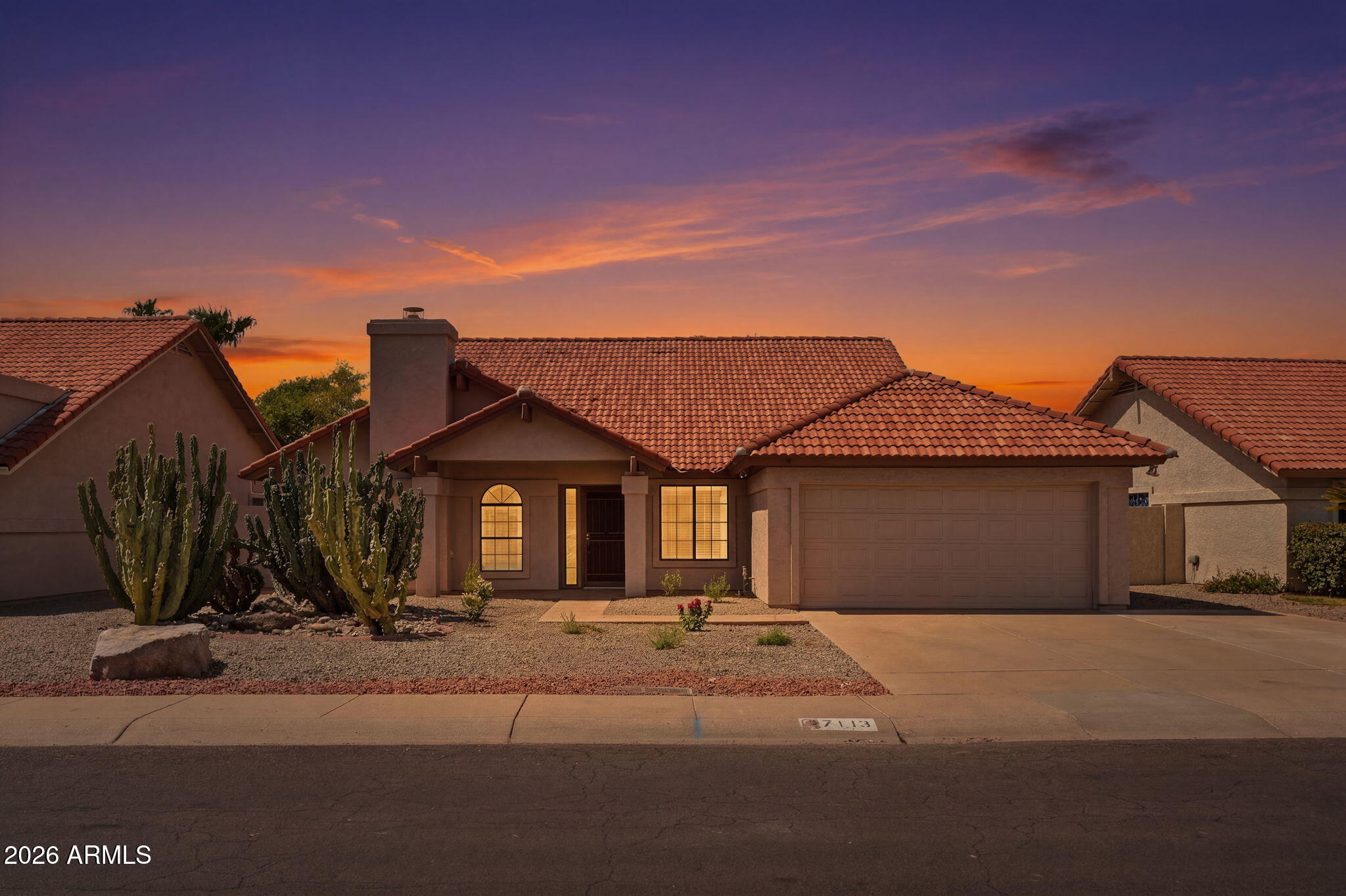 7113 W JULIE Drive, Glendale, AZ 85308