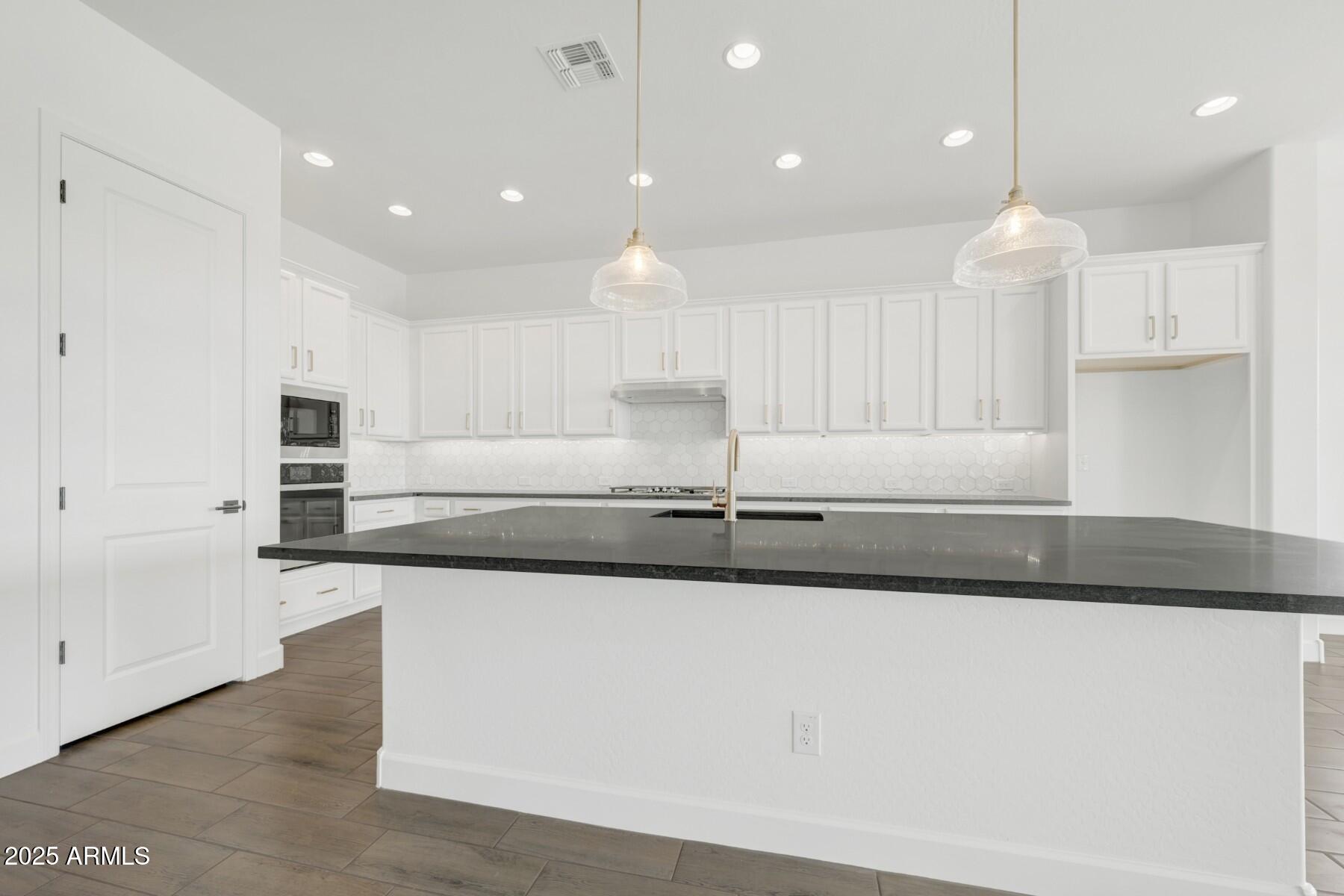 2407 E Rihl Road, San Tan Valley, AZ 85140