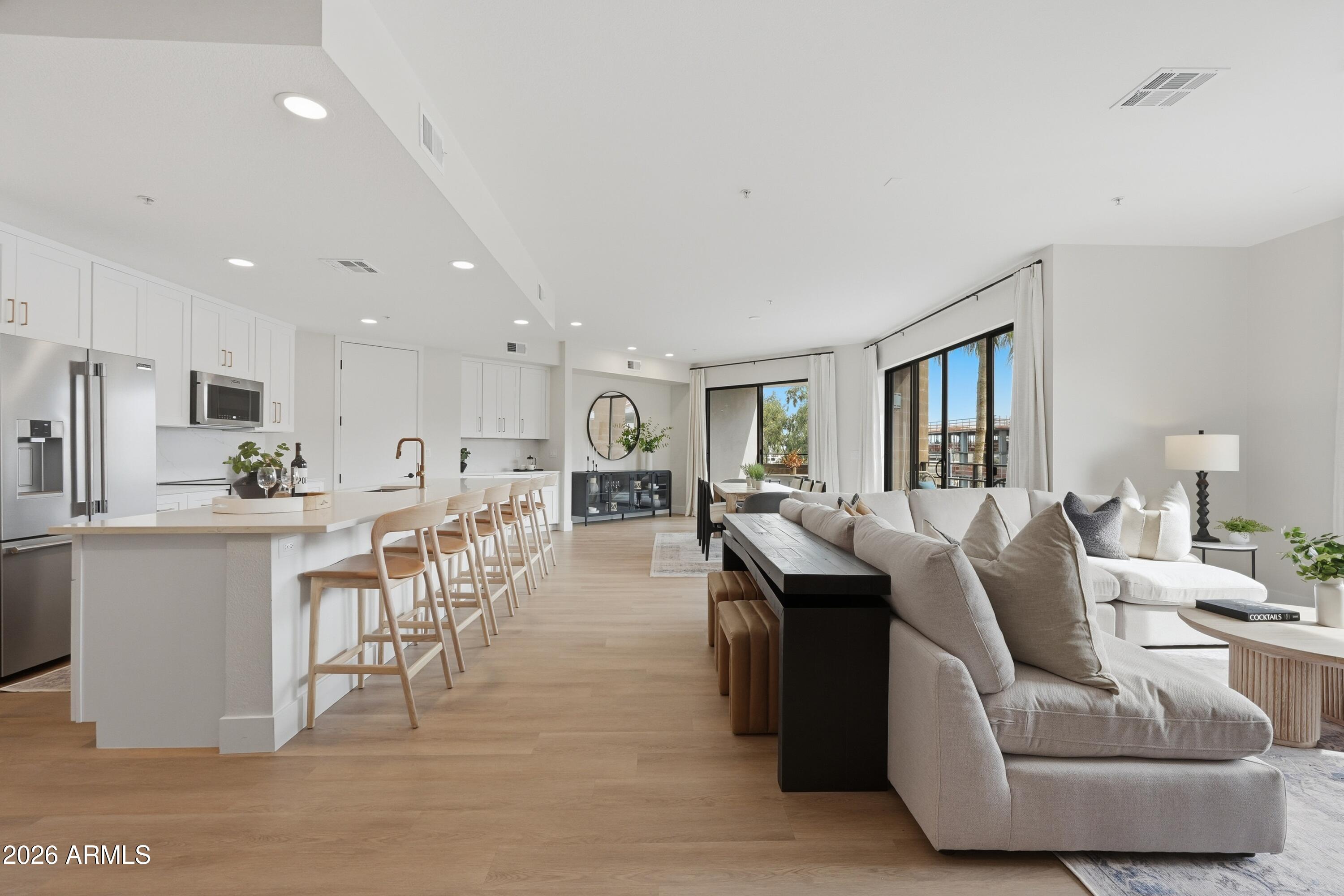 7126 E OSBORN Road 2006, Scottsdale, AZ 85251