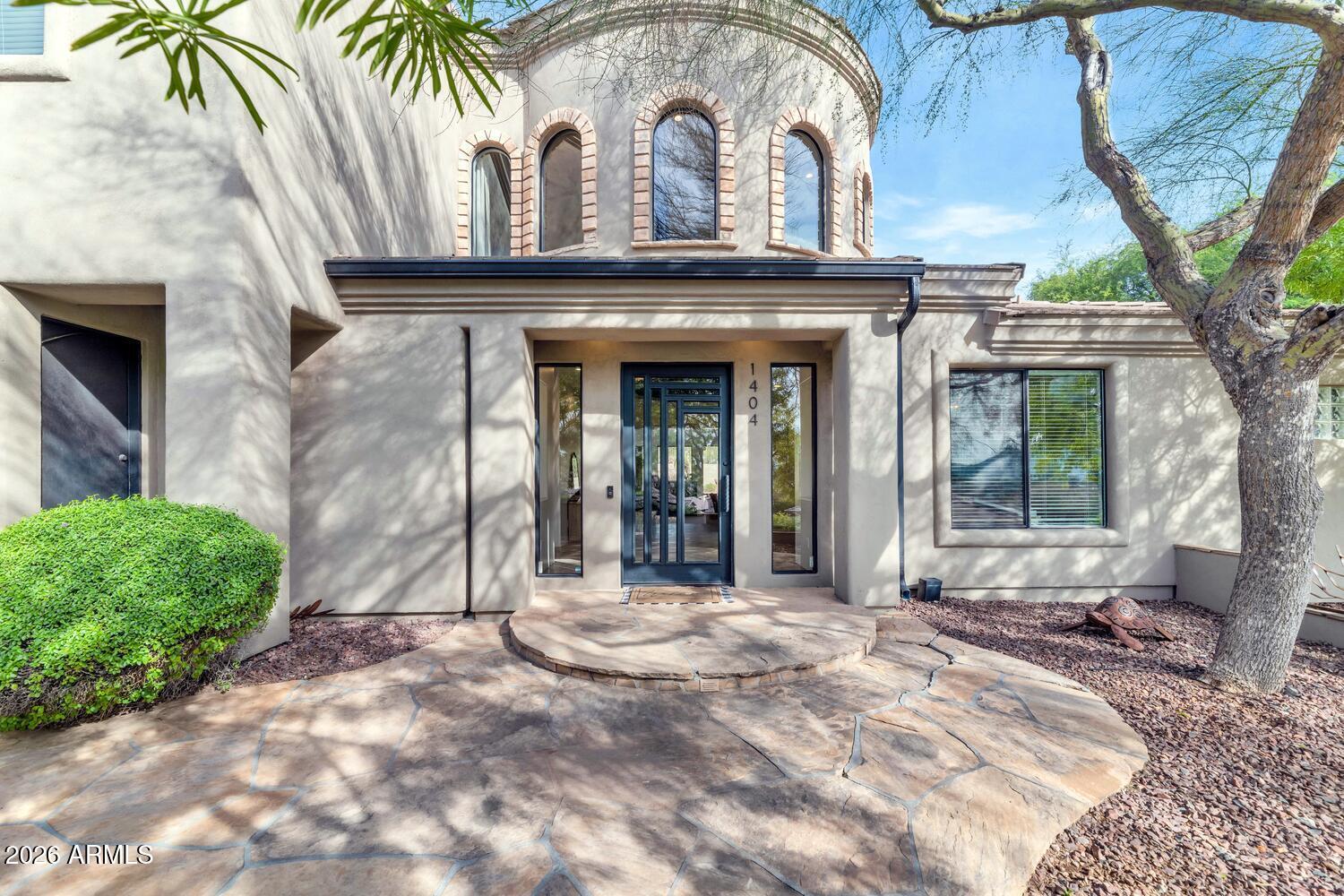 1404 E MICHELLE Drive, Phoenix, AZ 85022
