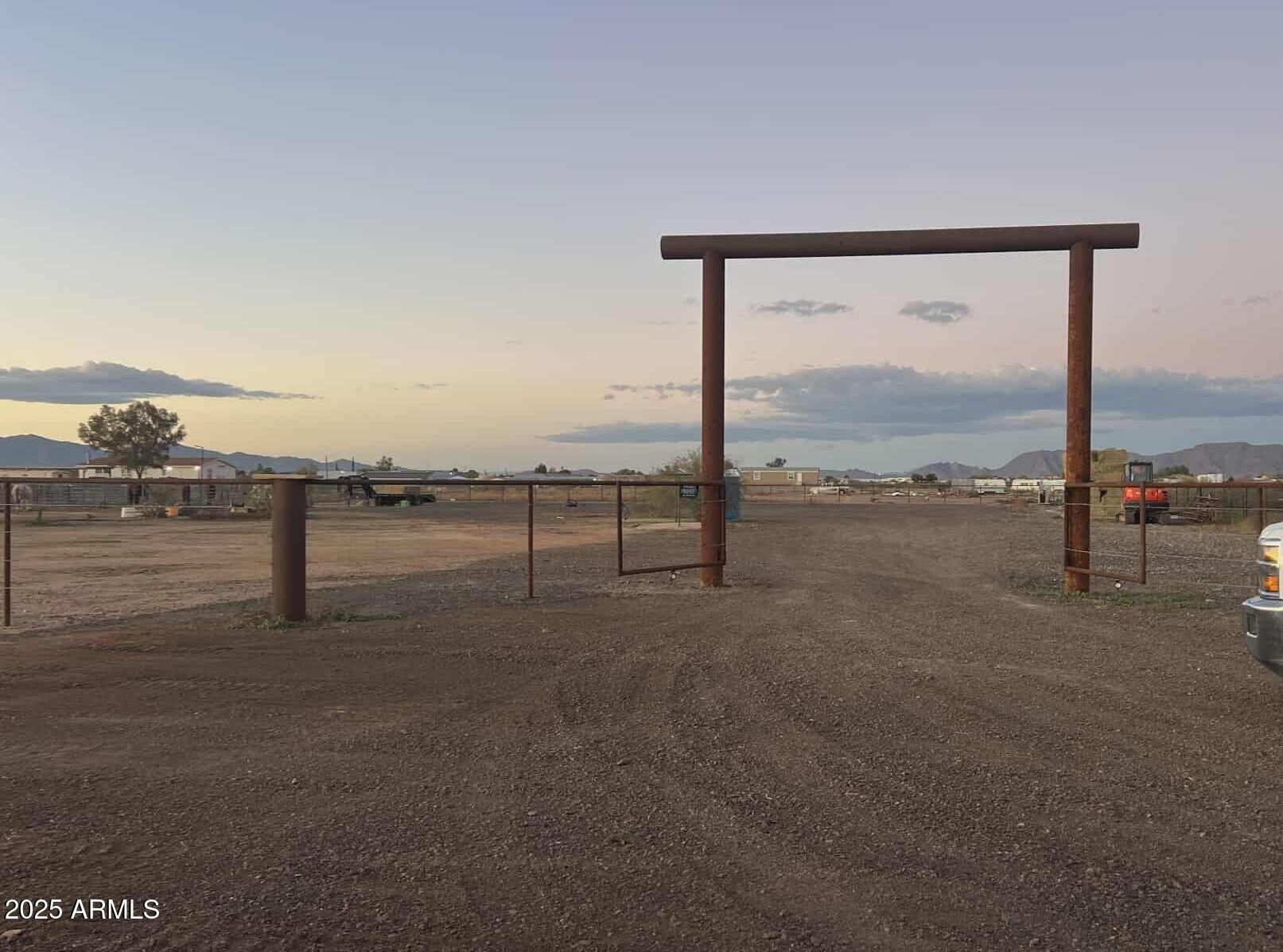 51252 W Buffalo Dog Road -, Aguila, AZ 85320