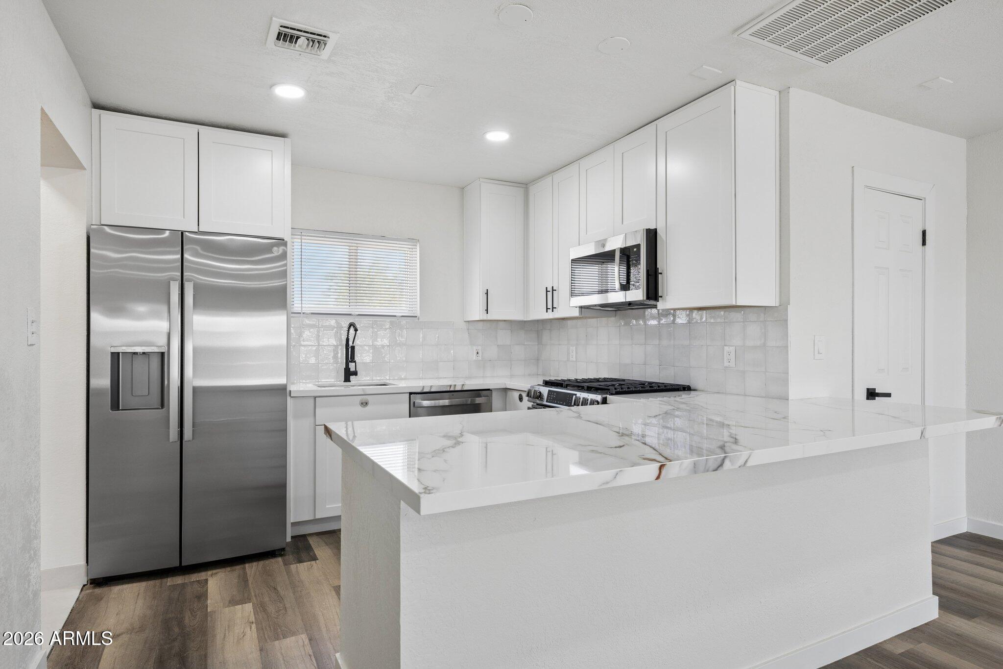 1214 E HENRY Street, Tempe, AZ 85288