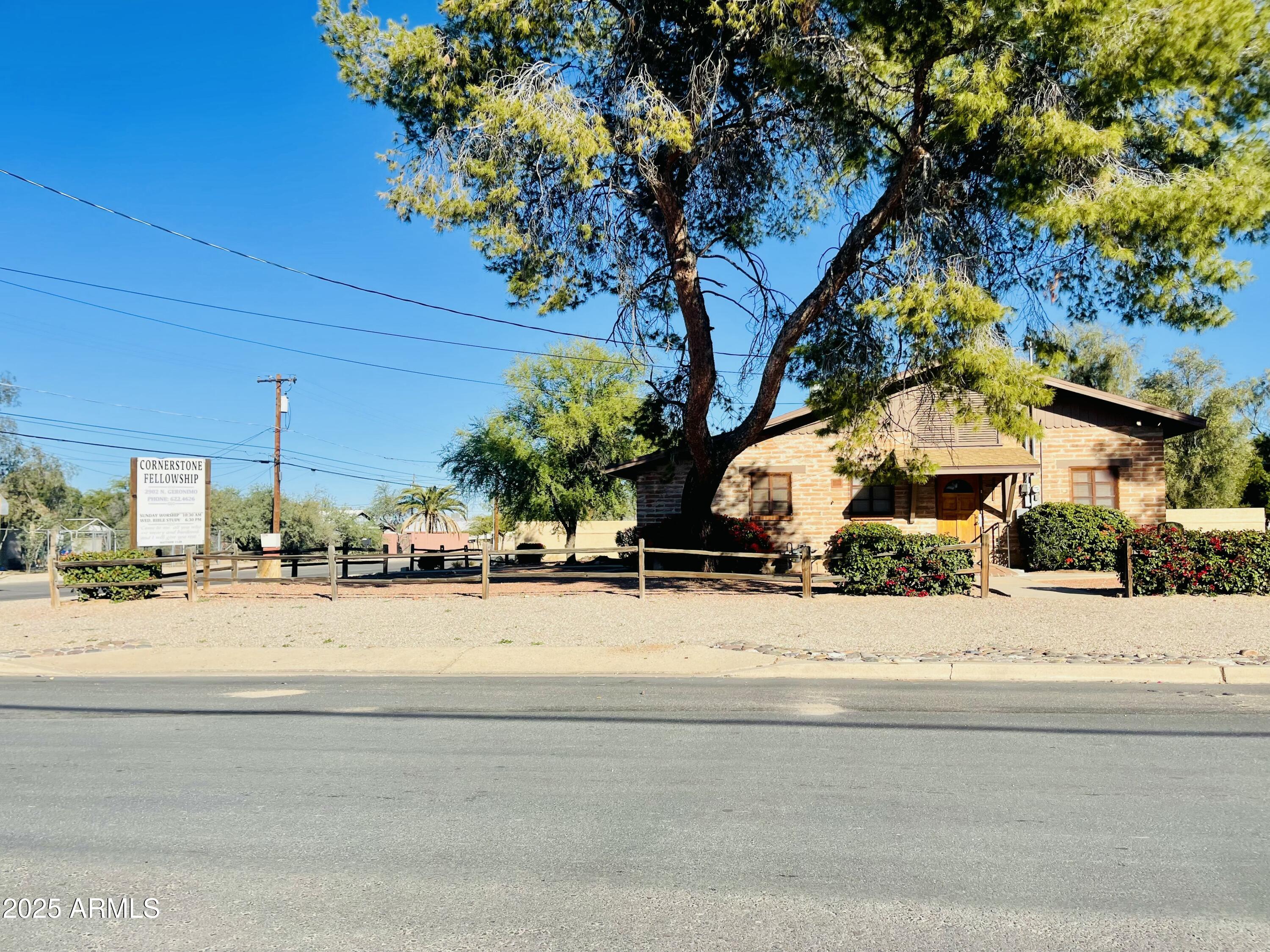 2902 N Geronimo Avenue, Tucson, AZ 85705