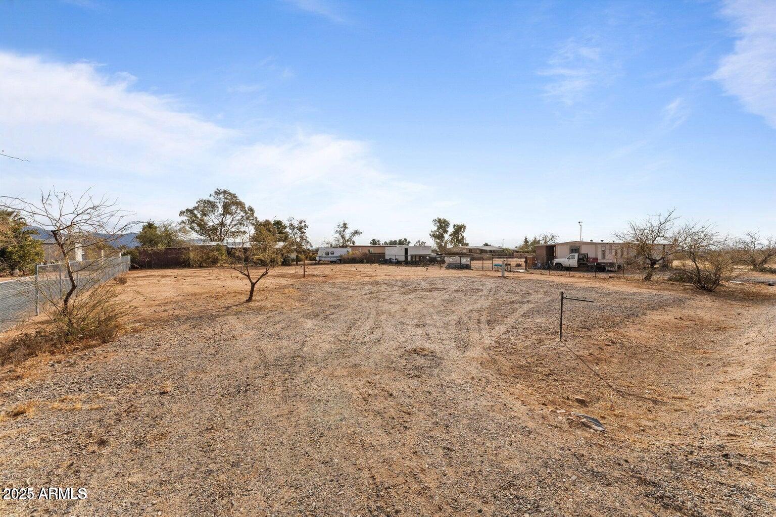 26655 S GRANDVIEW Drive 22, Congress, AZ 85332