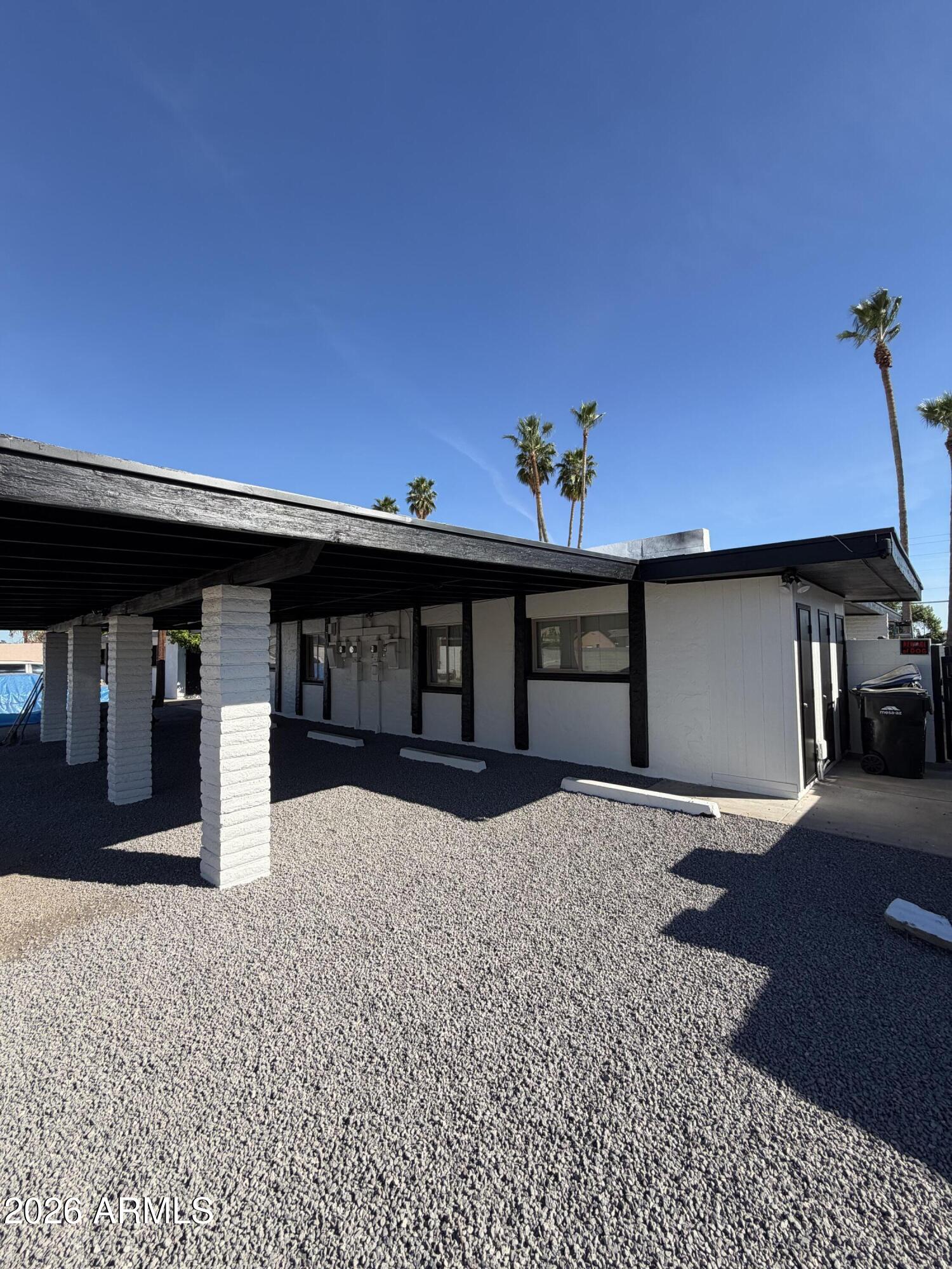 72 W SOUTHERN Avenue, Mesa, AZ 85210