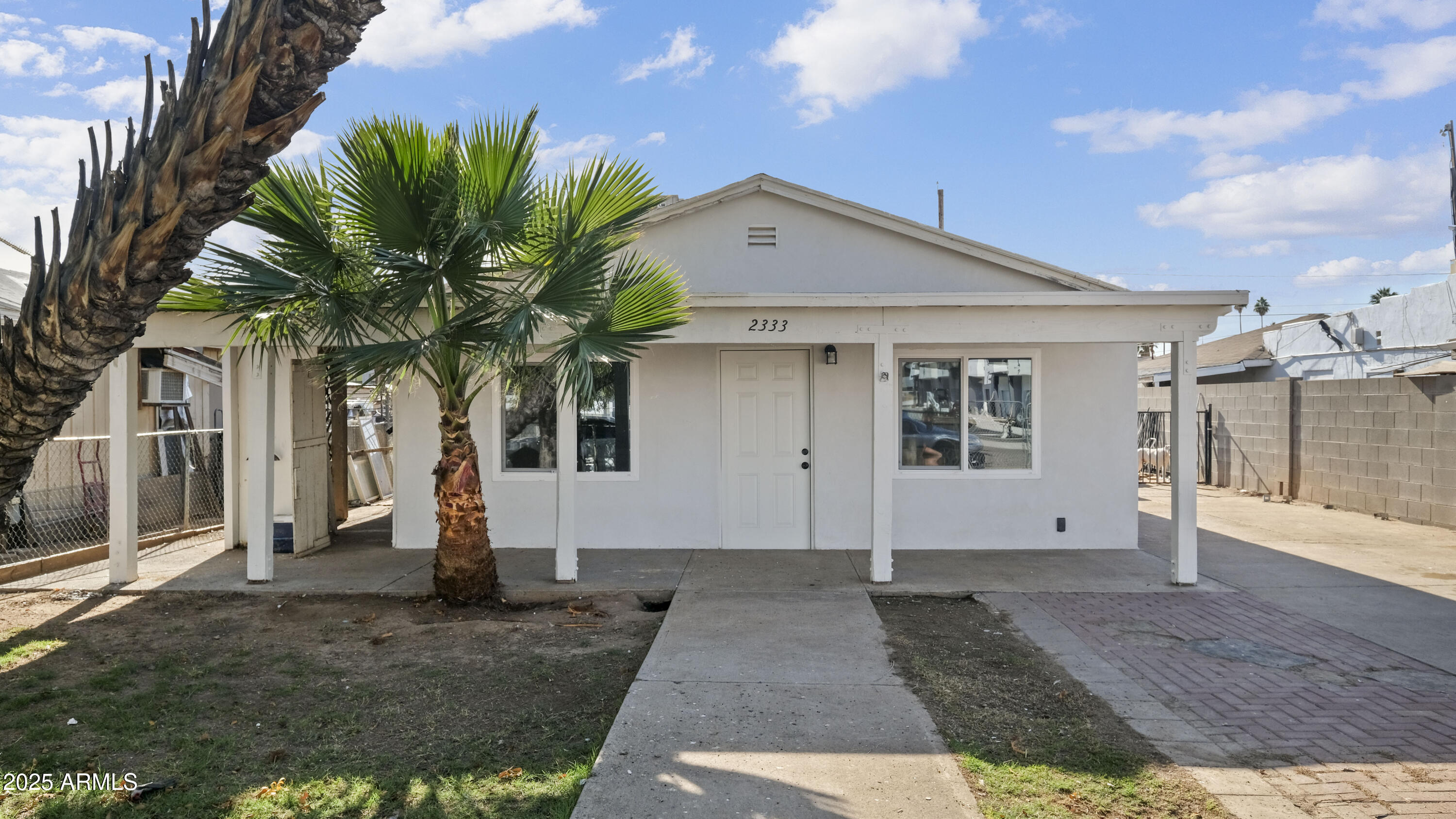 2333 W COOLIDGE Street, Phoenix, AZ 85015