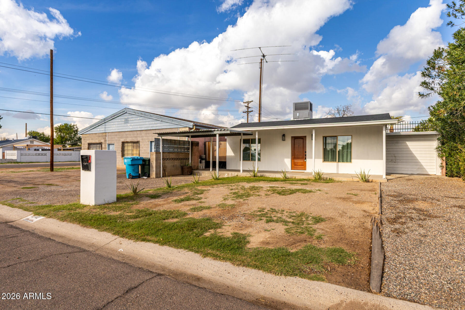 2142 W COOLIDGE Street, Phoenix, AZ 85015