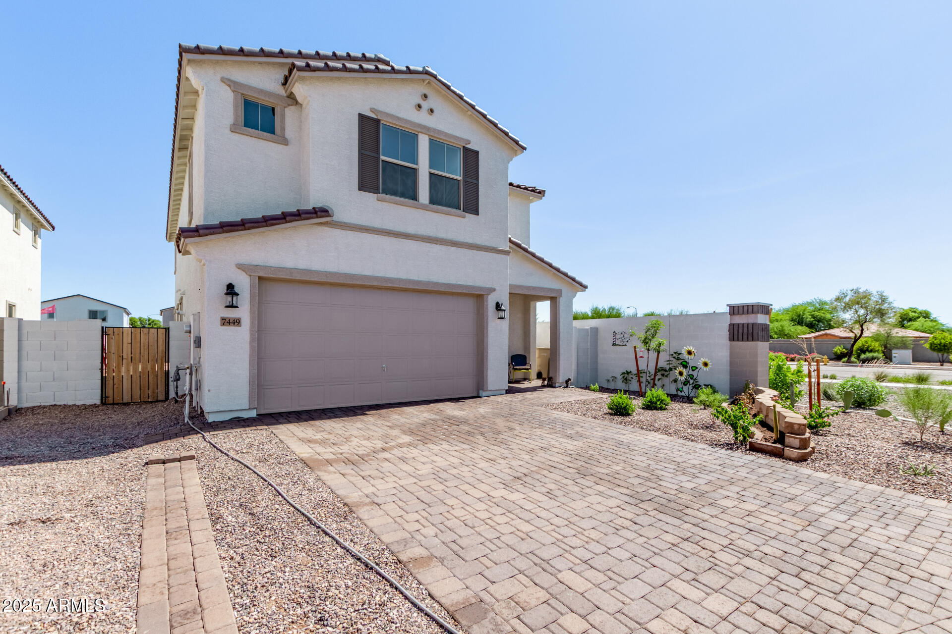 7449 W PECK Drive, Glendale, AZ 85303