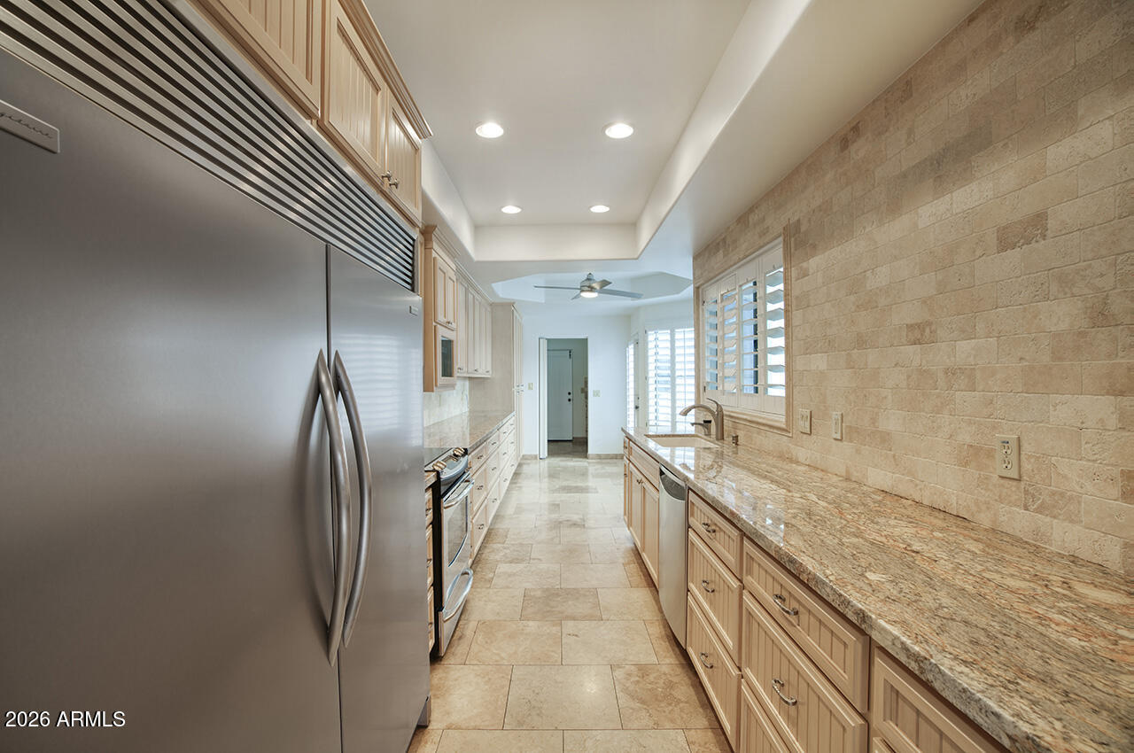 77 E MISSOURI Avenue 49, Phoenix, AZ 85012