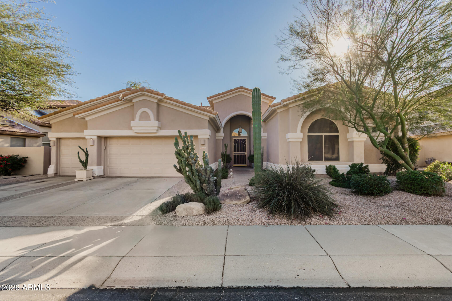 4419 E ROBIN Lane, Phoenix, AZ 85050