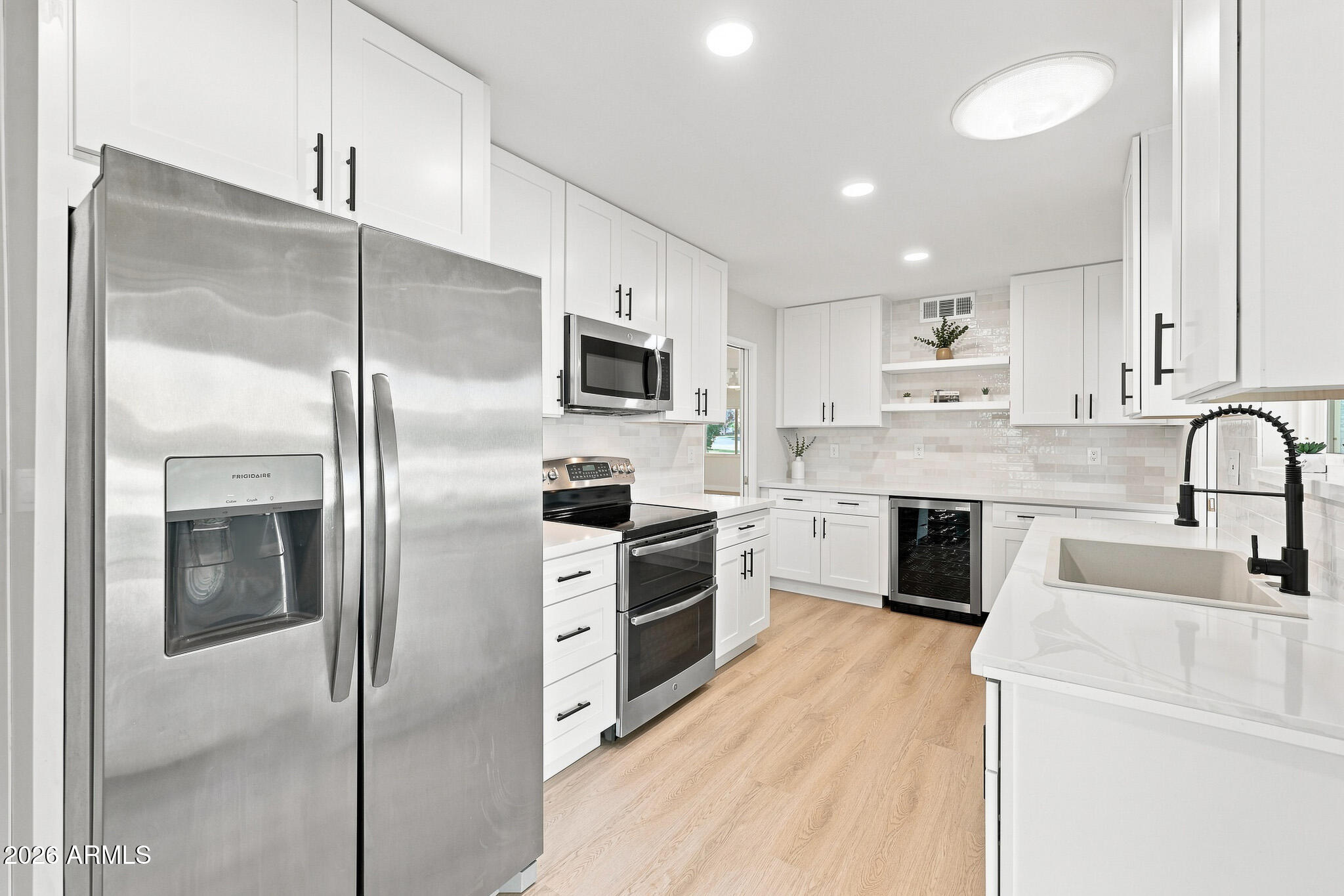 10734 W HATCHER Road, Sun City, AZ 85351