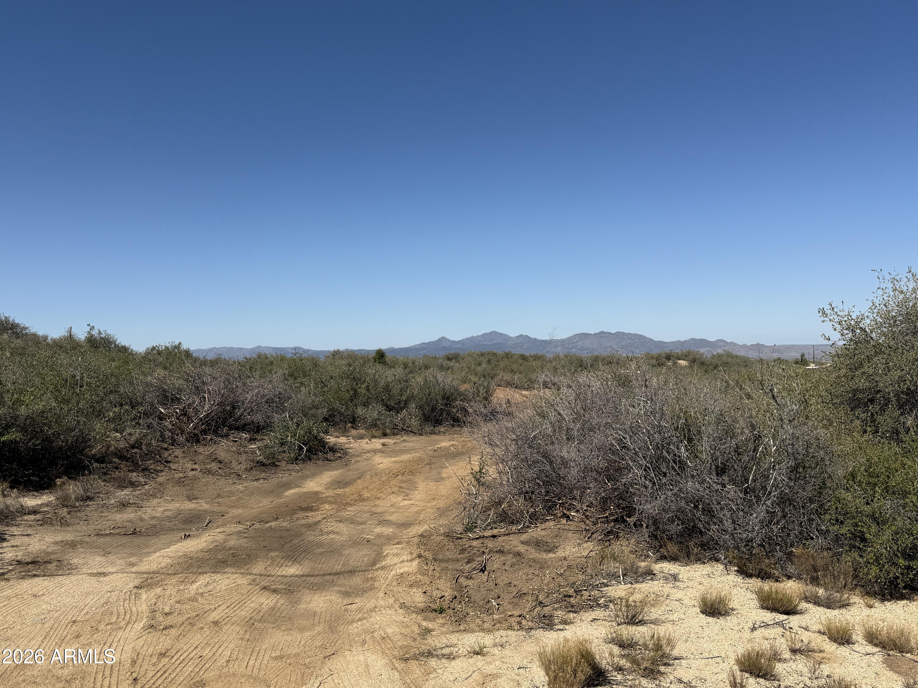 7990 S BRISTOL Boulevard 127, Wilhoit, AZ 86332