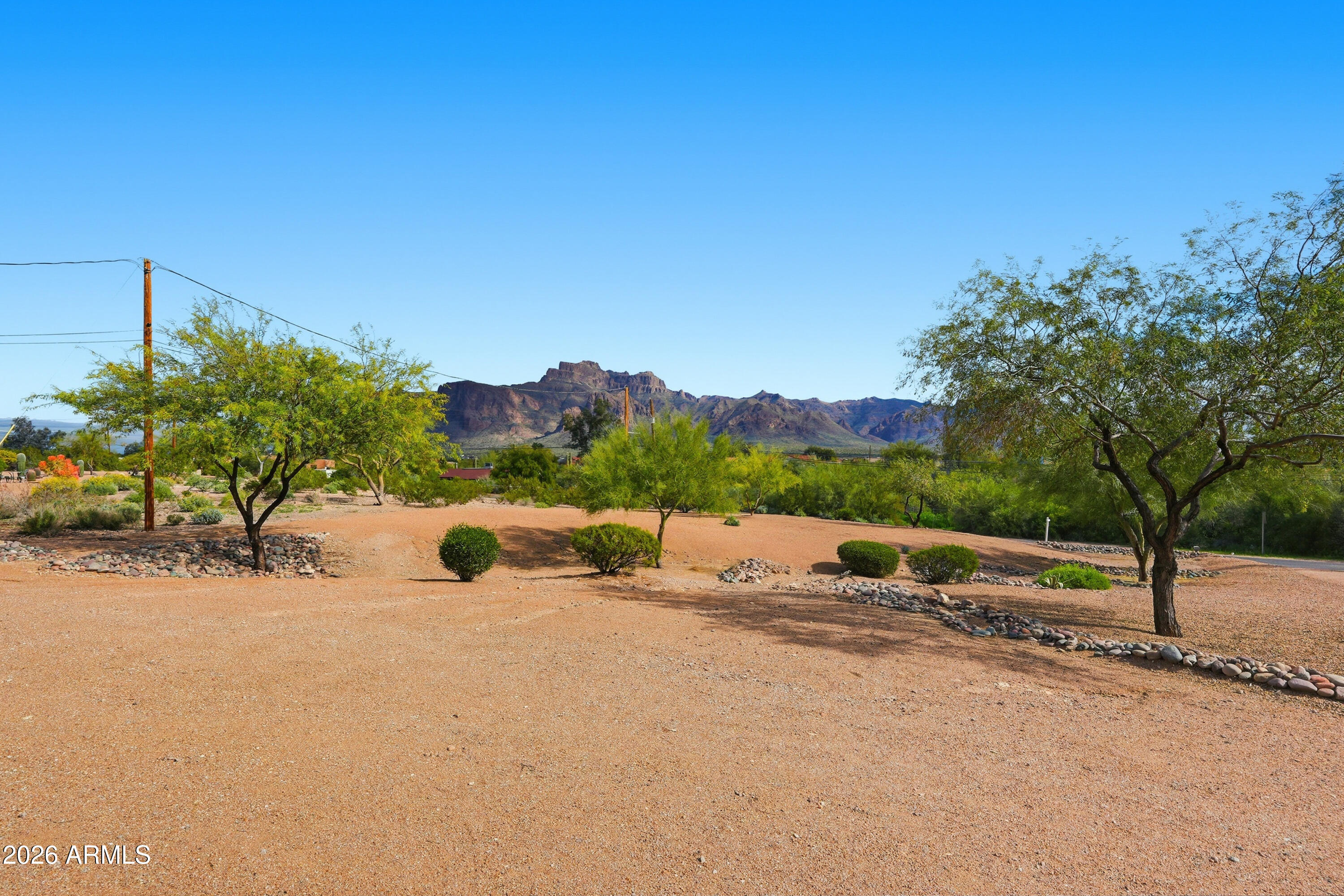 710 S MULESHOE Road, Apache Junction, AZ 85119