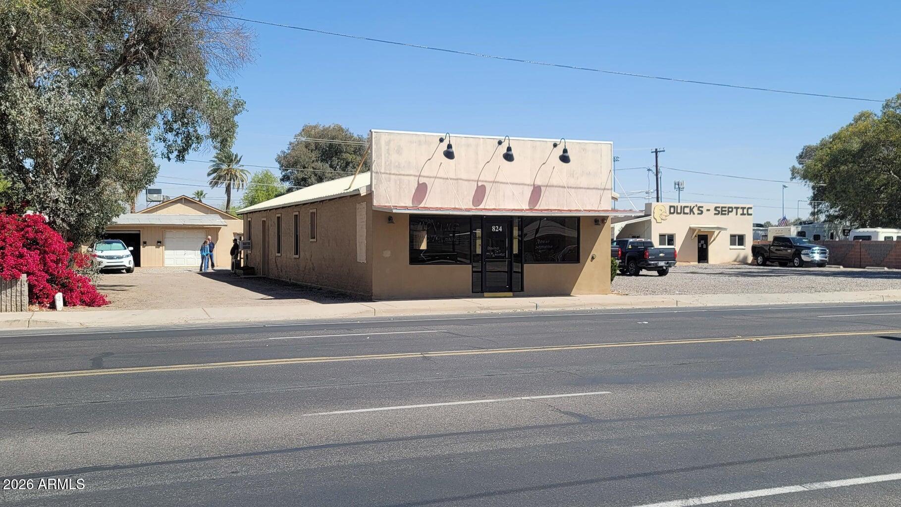 824 E MONROE Avenue, Buckeye, AZ 85326