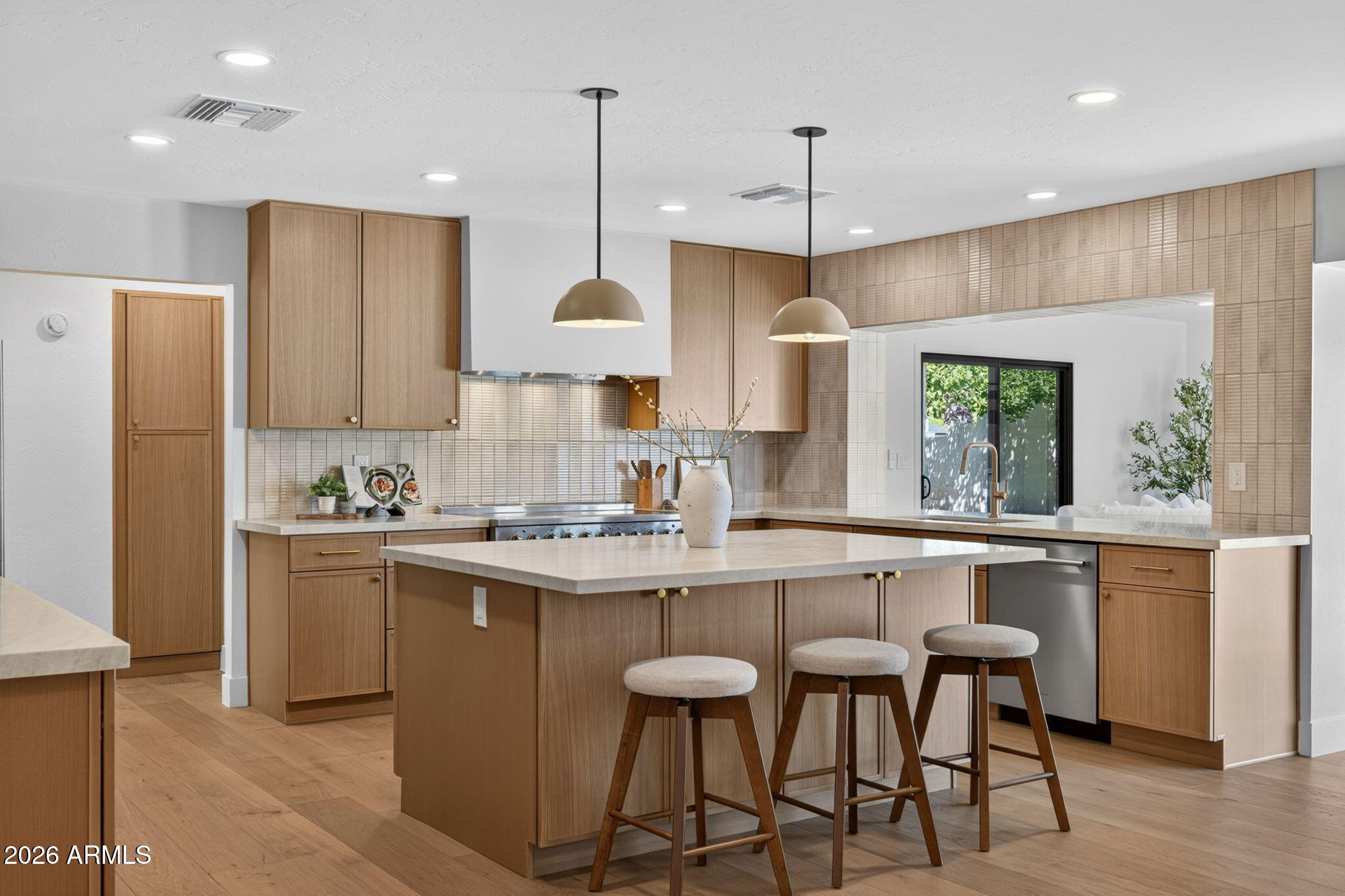 5302 E EVANS Drive, Scottsdale, AZ 85254