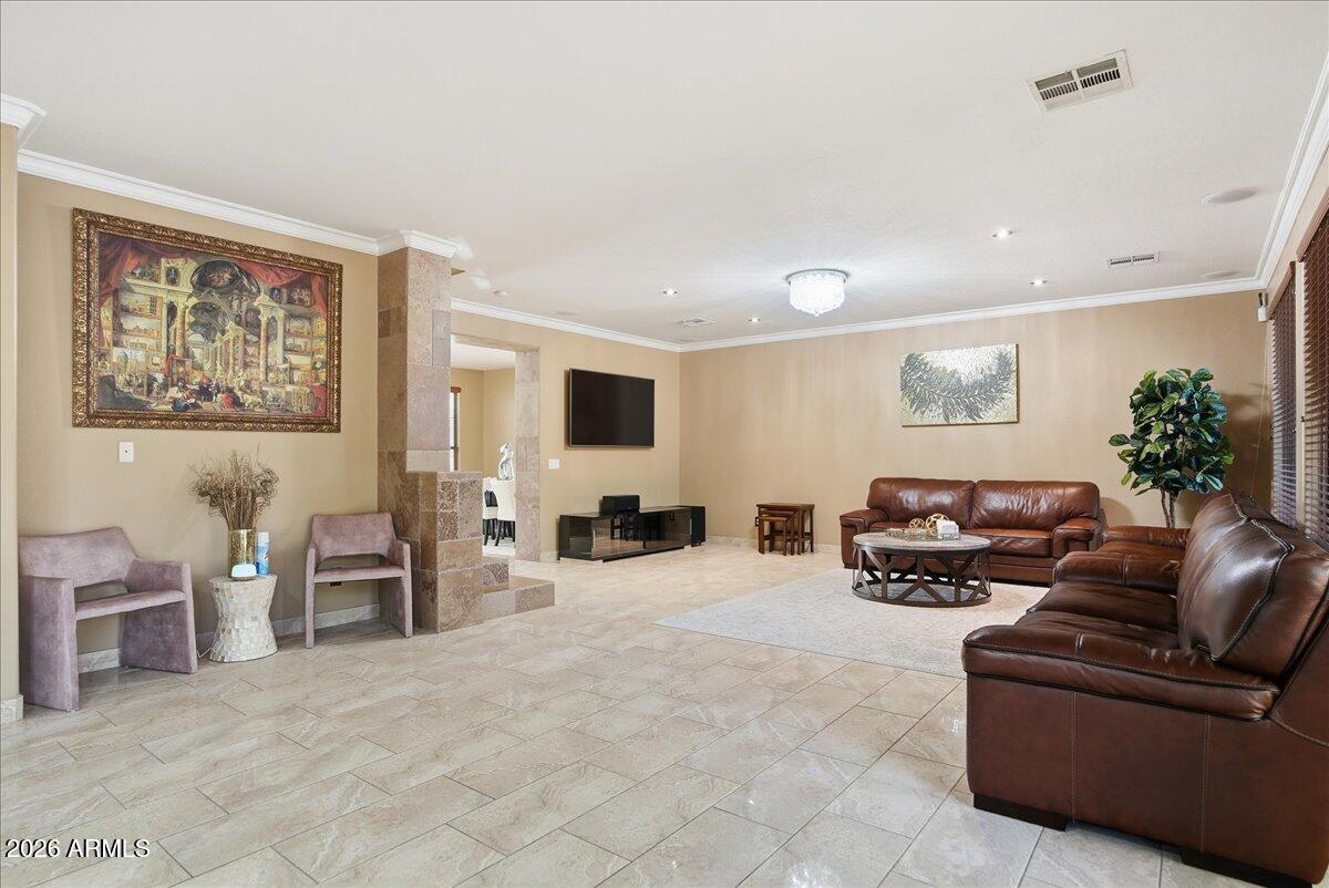 2414 W FLORENTINE Road, Phoenix, AZ 85086