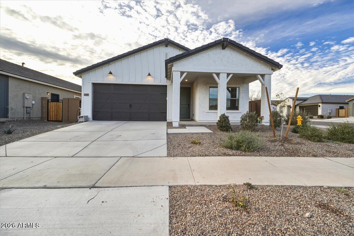 42505 W VINCENT Drive, Maricopa, AZ 85138