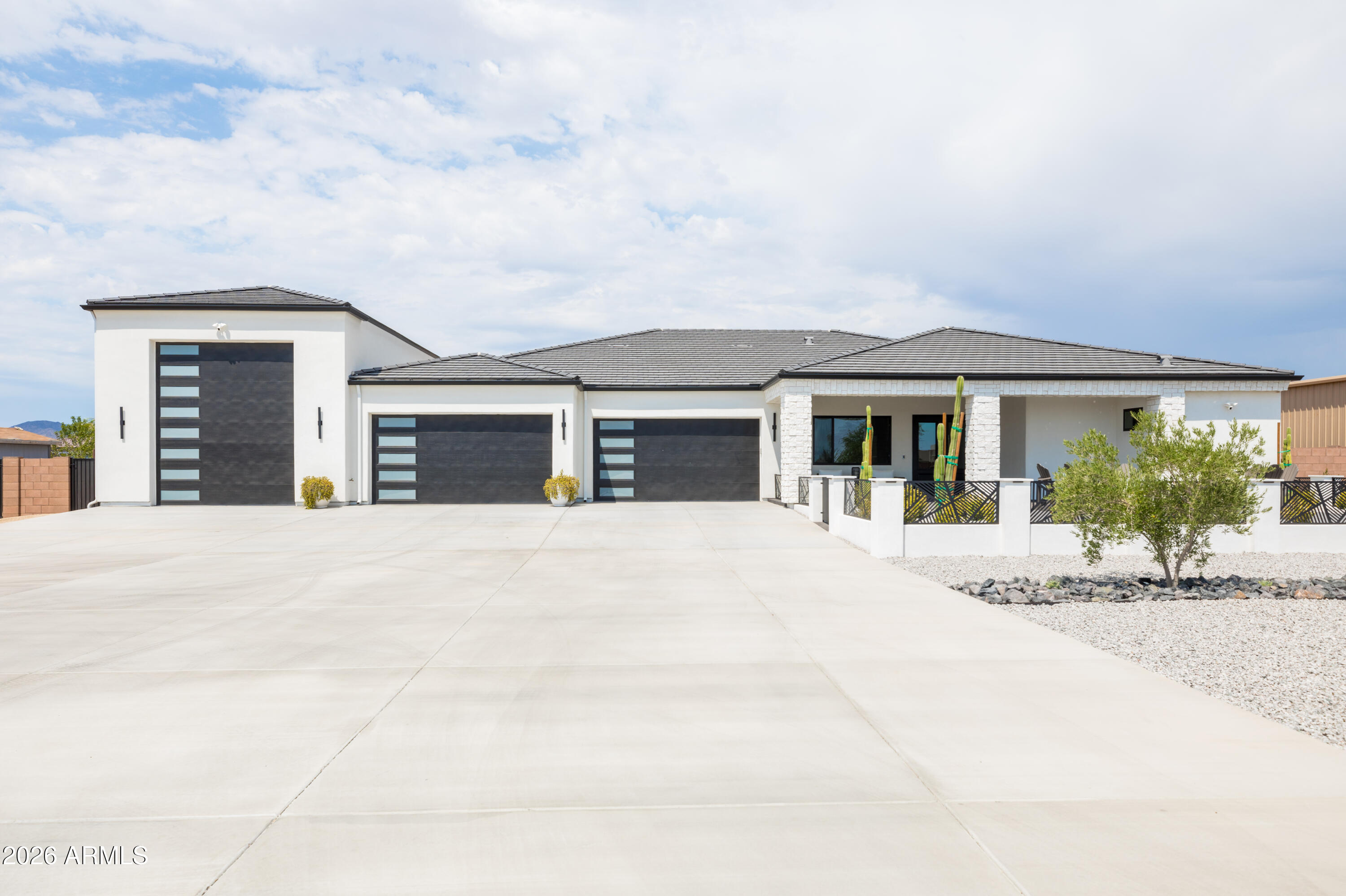 1658 E New River Road, Phoenix, AZ 85086