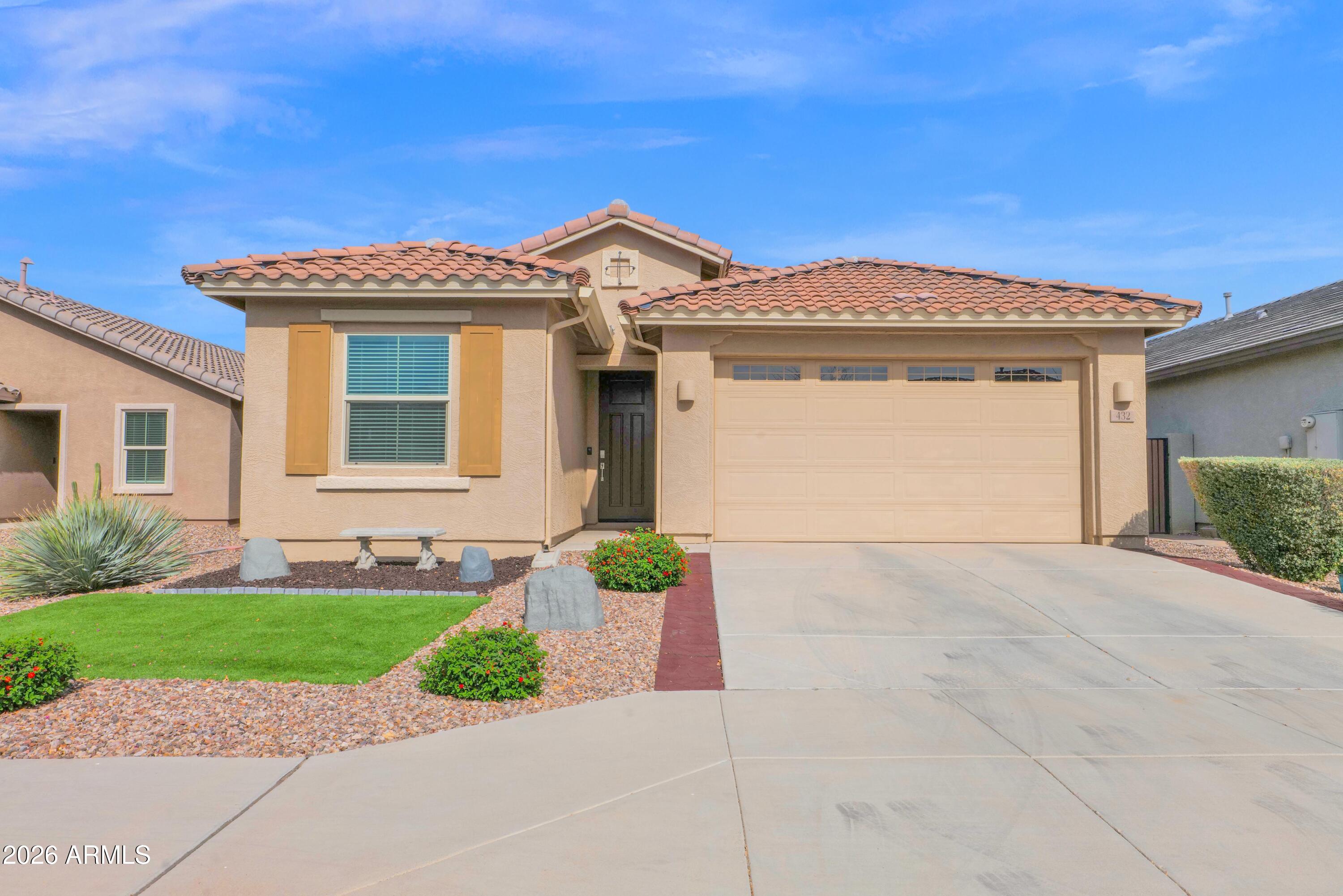 432 W TAMARACK Drive, San Tan Valley, AZ 85140