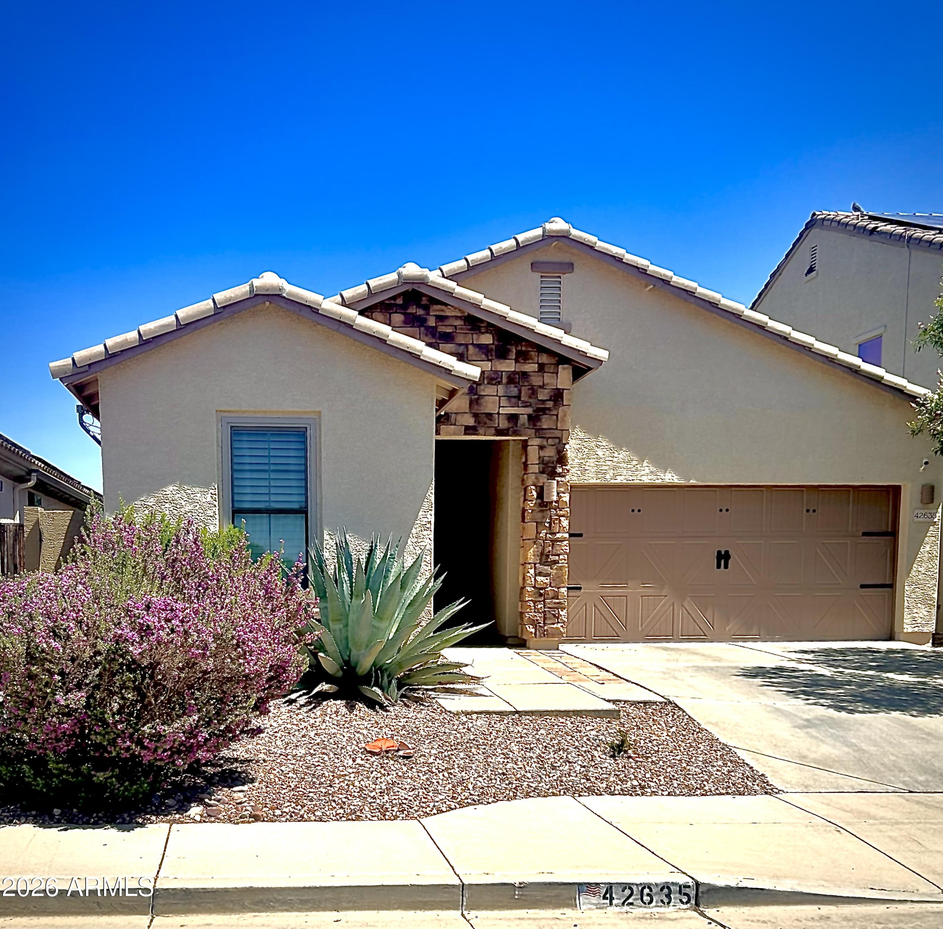 42635 N 43 Drive, New River, AZ 85087
