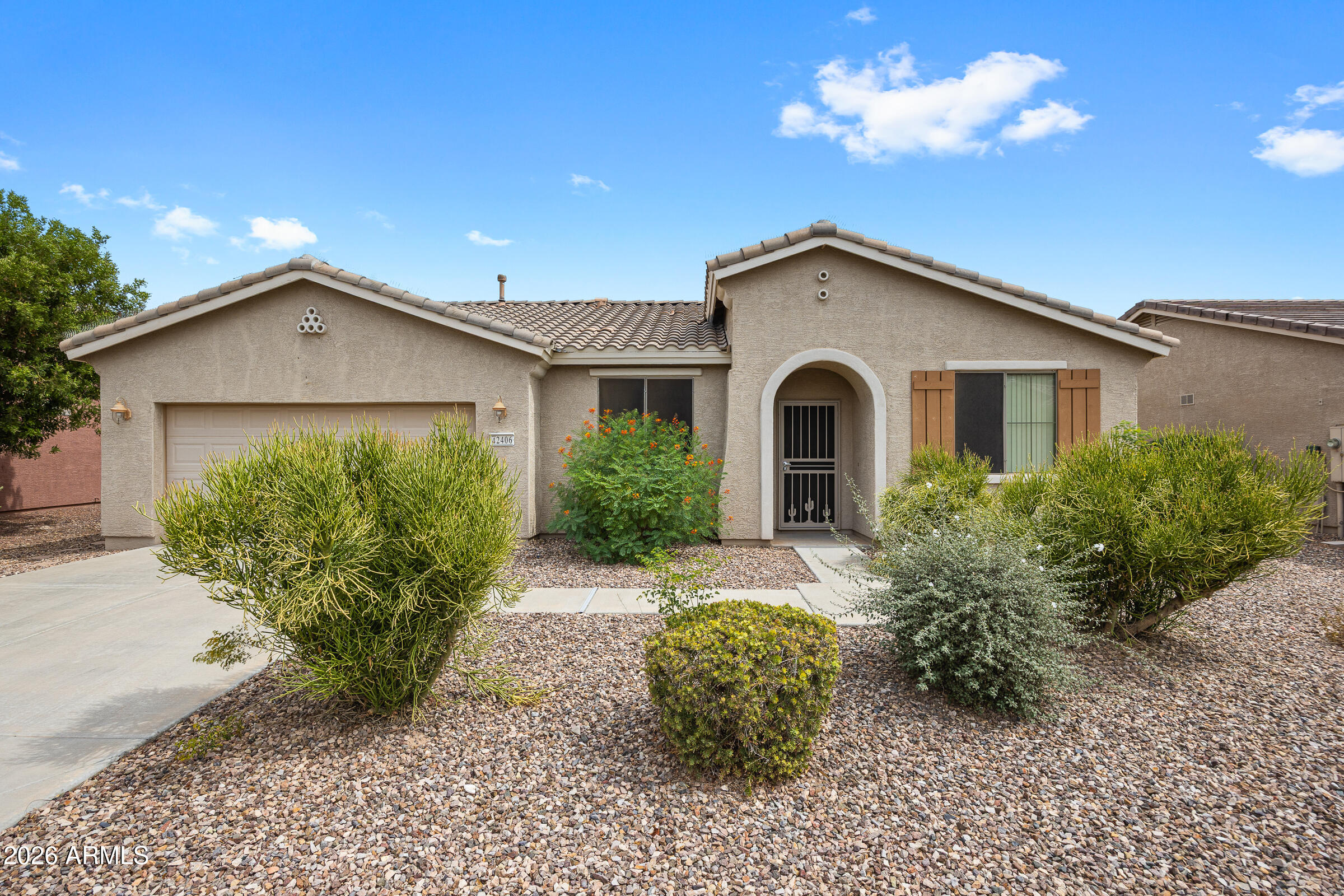 42406 W FALLING STAR Drive, Maricopa, AZ 85138