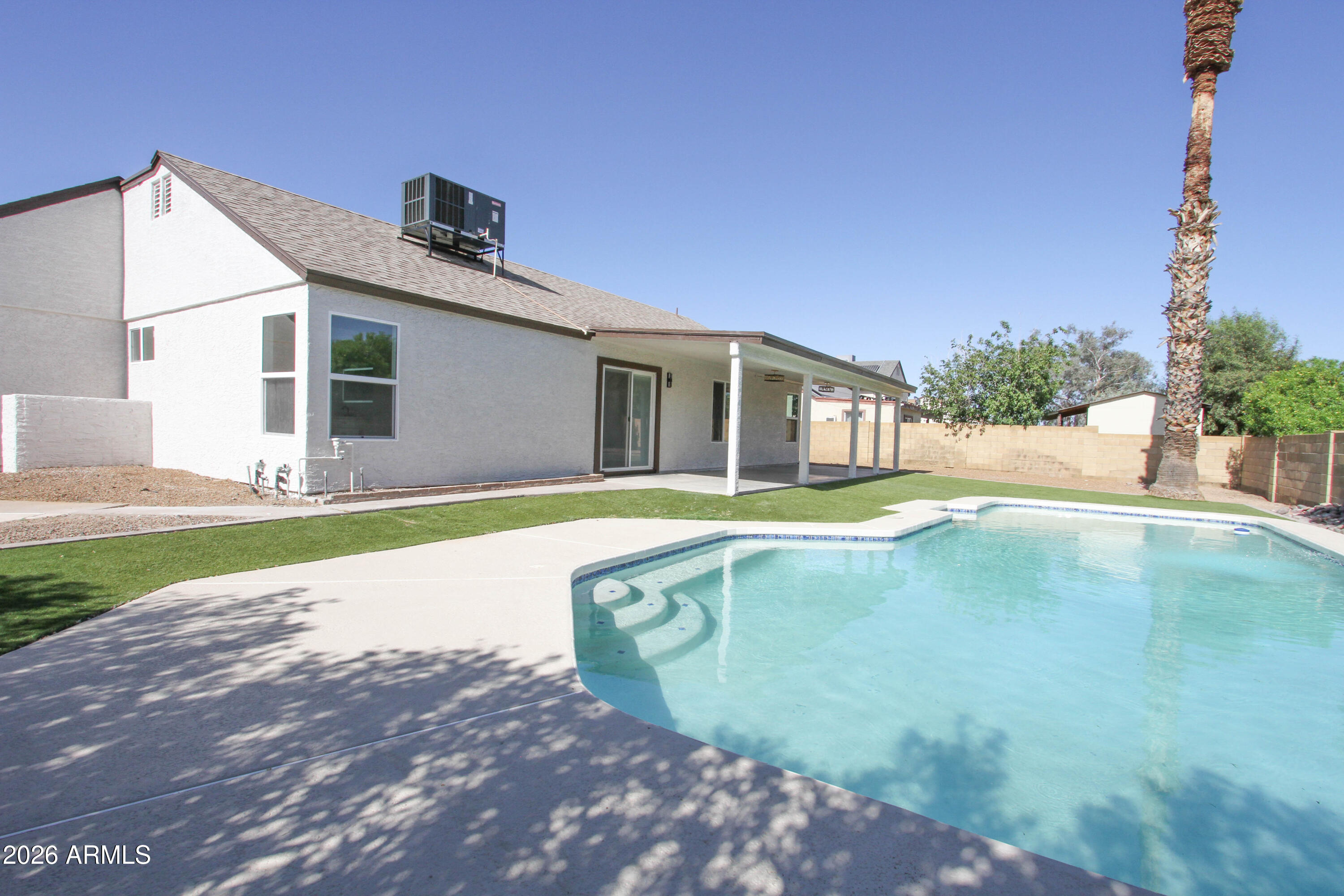 401 E ROCKWOOD Drive, Phoenix, AZ 85024