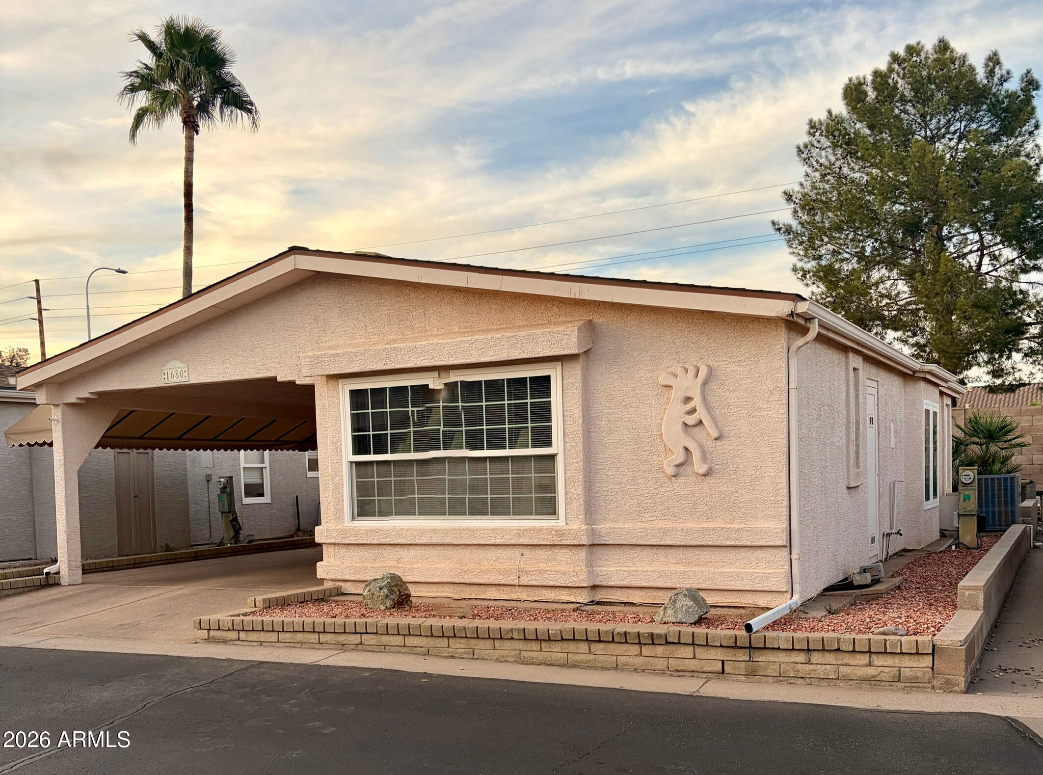 1680 E AUGUSTA Avenue, Chandler, AZ 85249