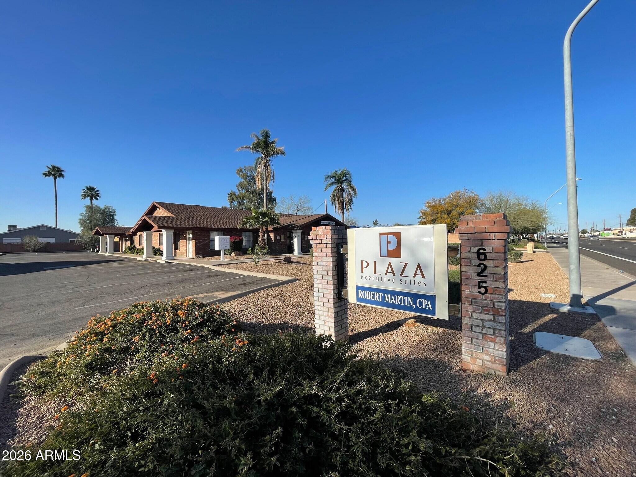 625 W SOUTHERN Avenue, Mesa, AZ 85210