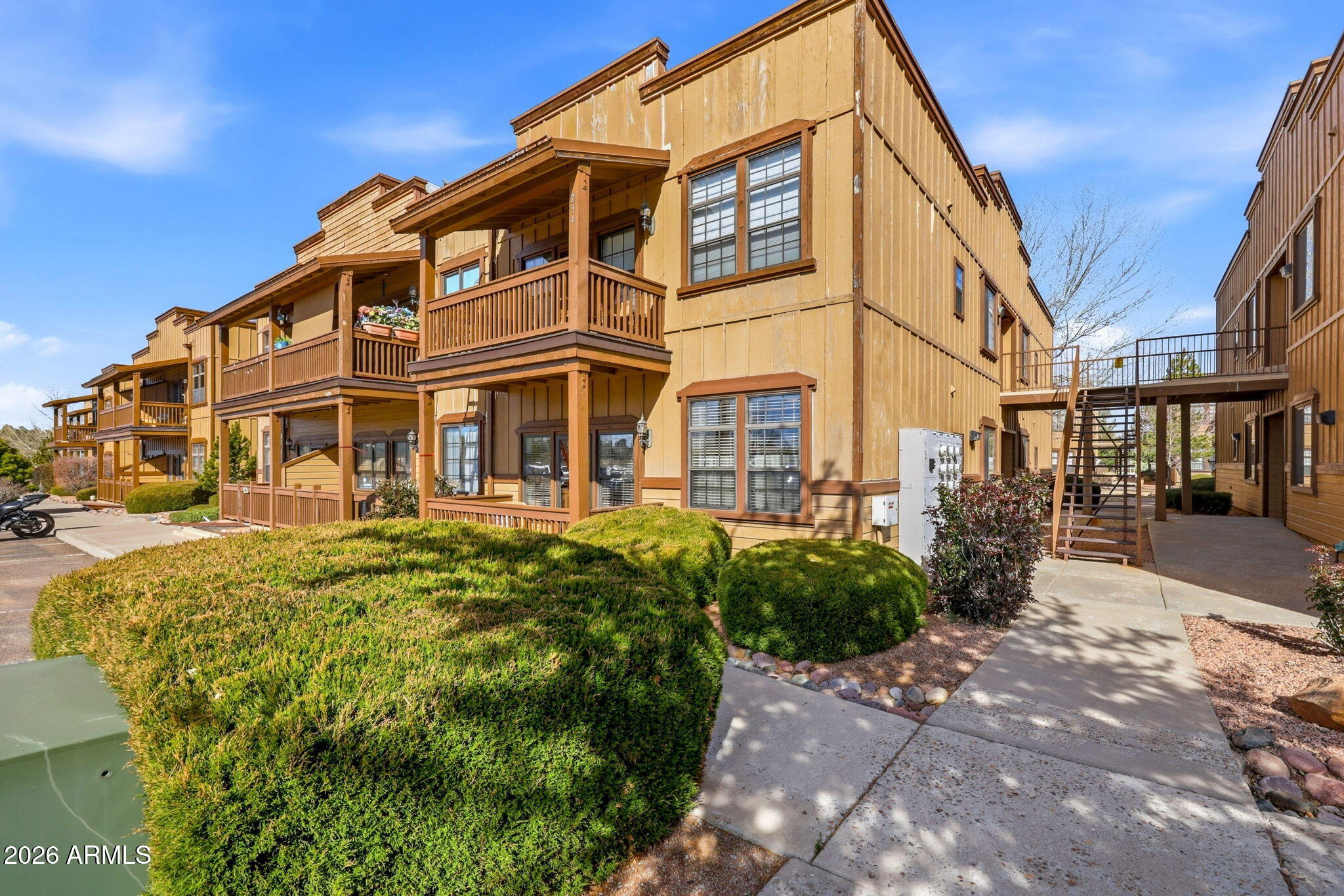 2351 QUARTER HORSE Trail 134, Overgaard, AZ 85933