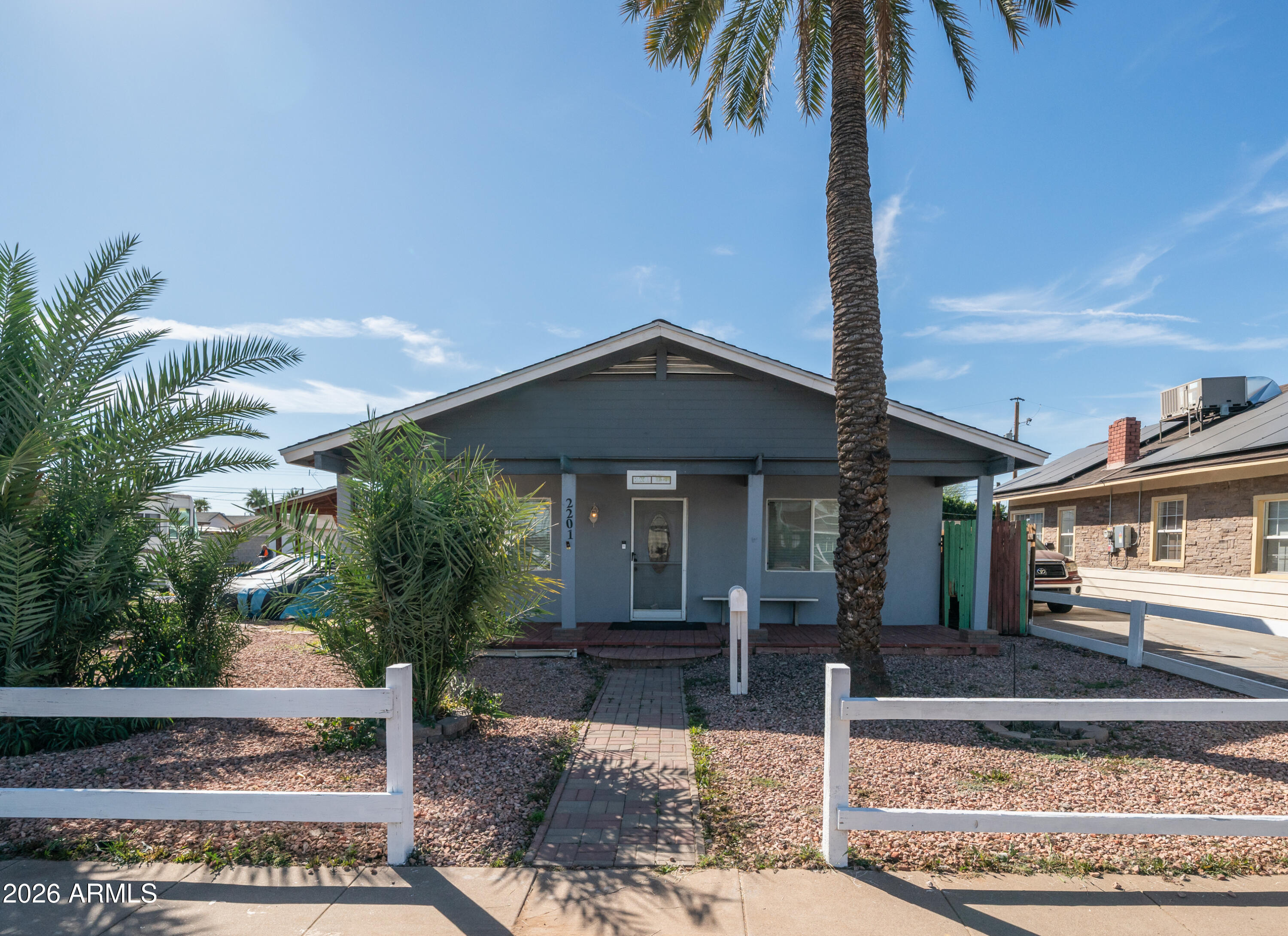 2201 W ADAMS Street, Phoenix, AZ 85009
