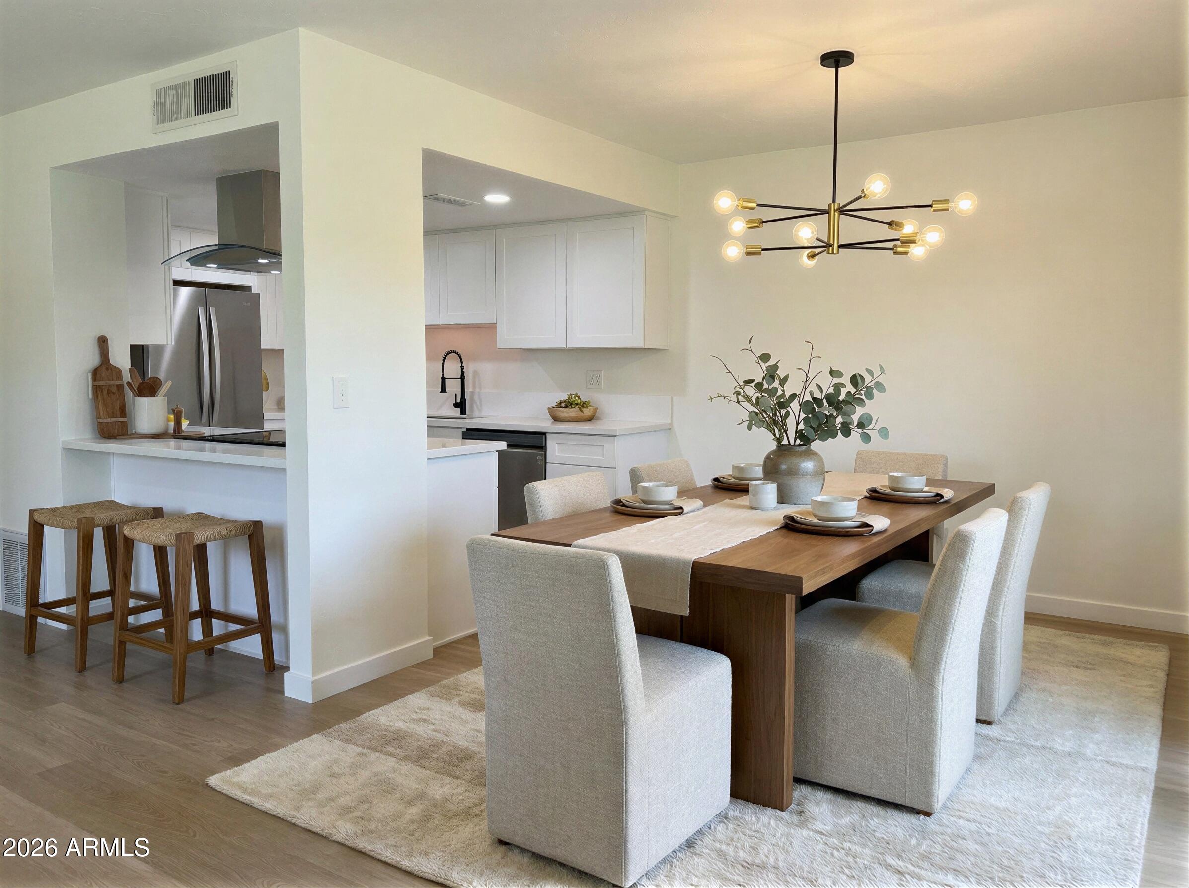10215 N 8TH Street B, Phoenix, AZ 85020