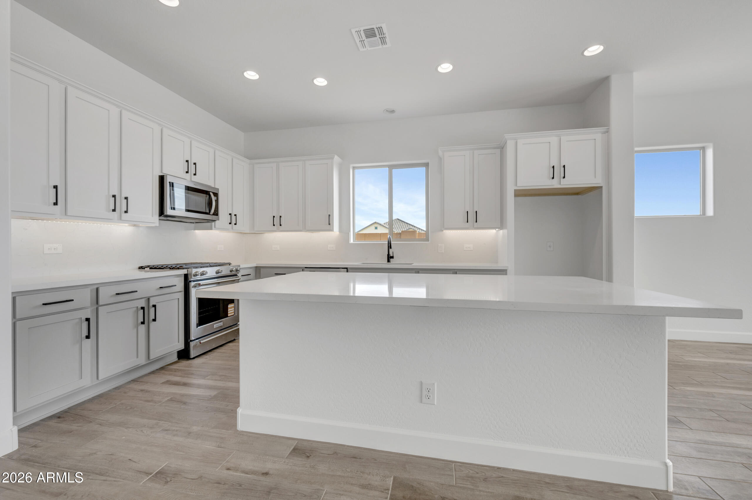 2409 E AMFISSA Drive, San Tan Valley, AZ 85140