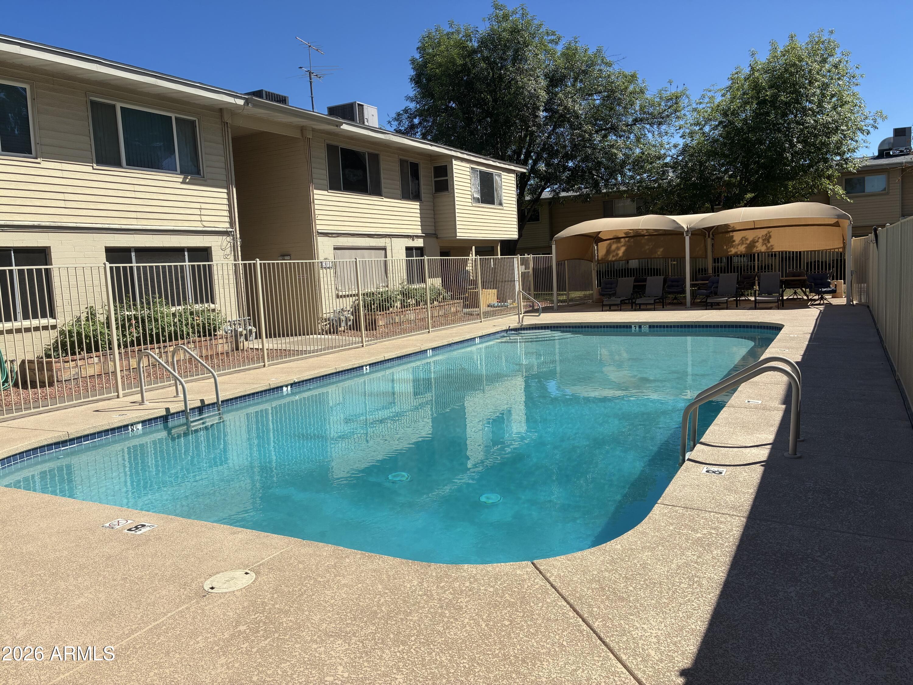 2635 W Rose Lane B-215, Phoenix, AZ 85017