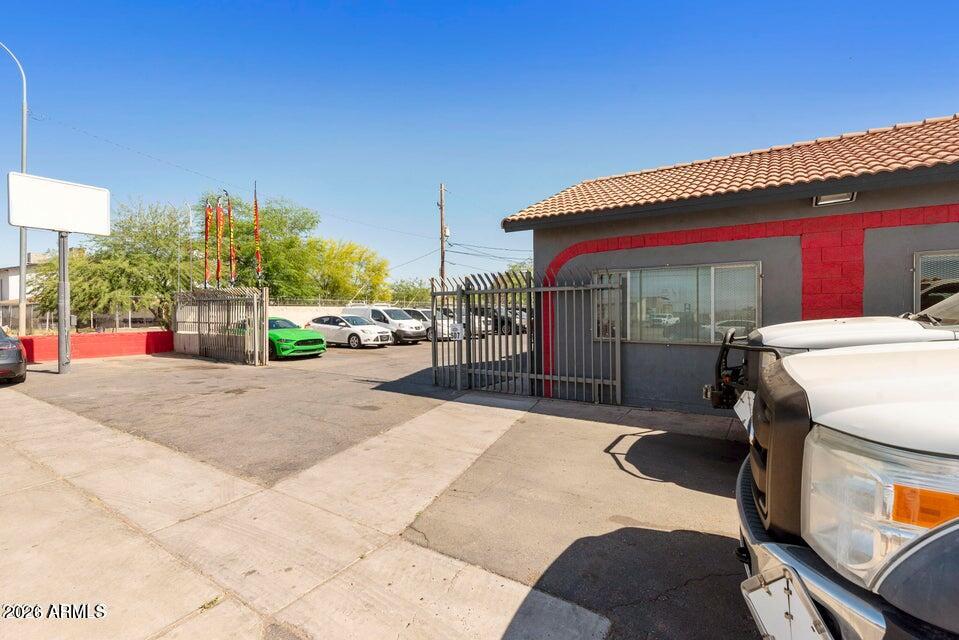 507 E BROADWAY Road, Phoenix, AZ 85040