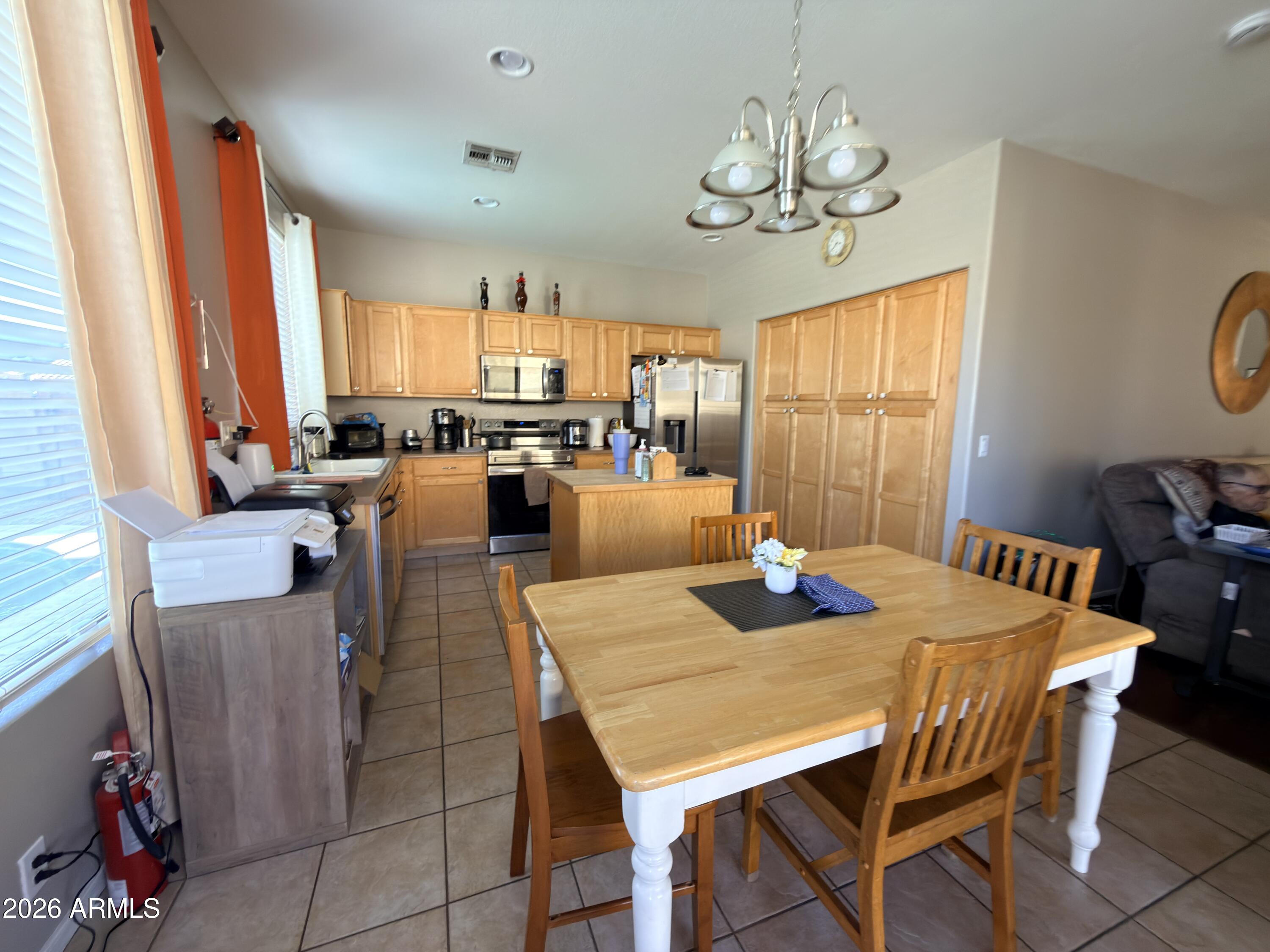 1028 N Assisted Living Way, Chandler, AZ 85225